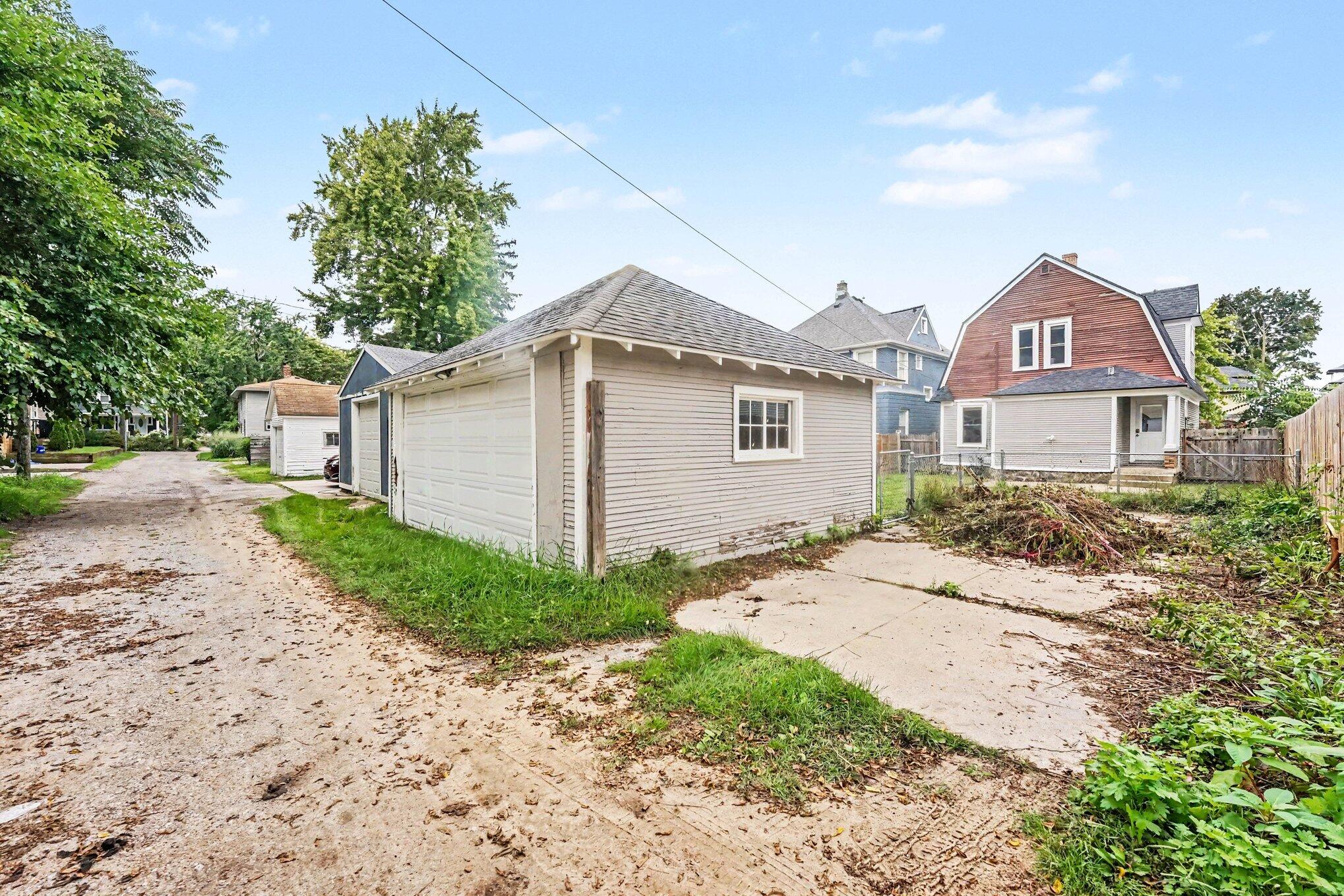 1416 Sigsbee Street SE Grand Rapids MI 49506