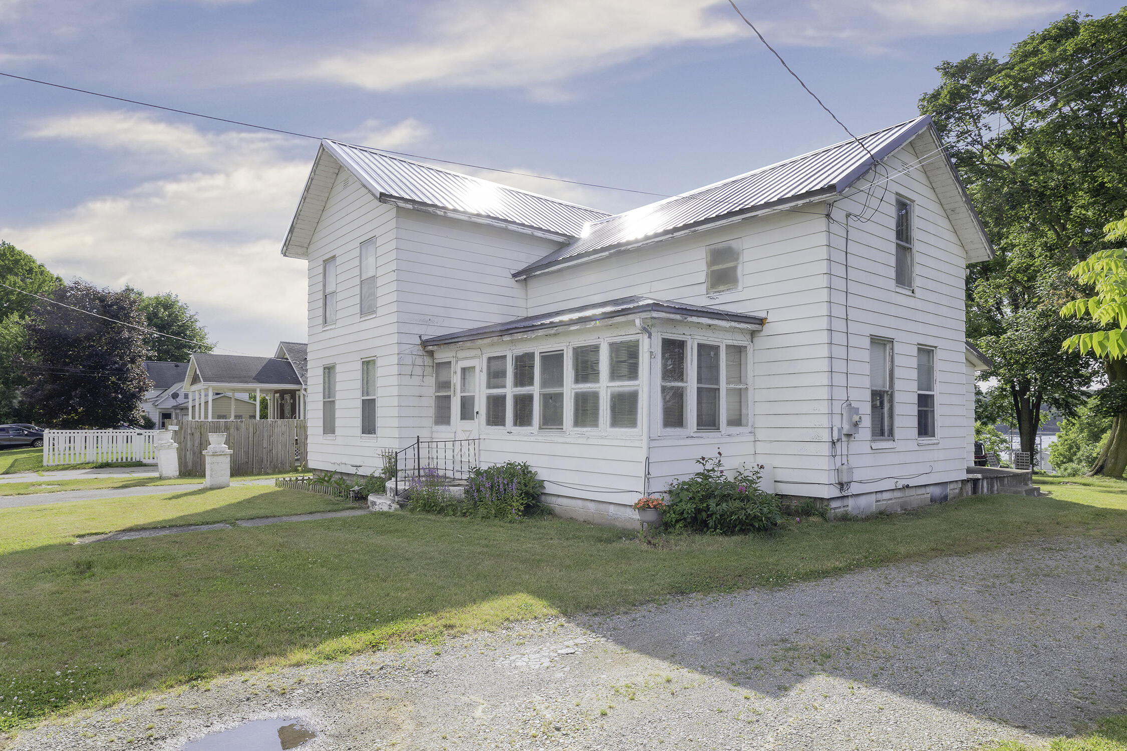 123 Hilltop Lane Cassopolis MI 49031
