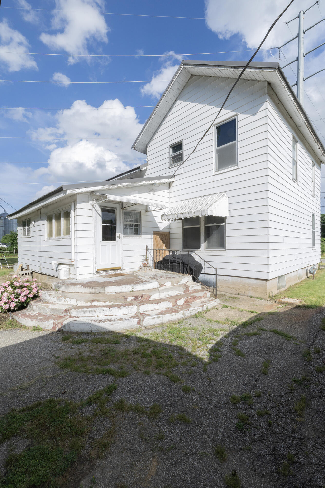 123 Hilltop Lane Cassopolis MI 49031