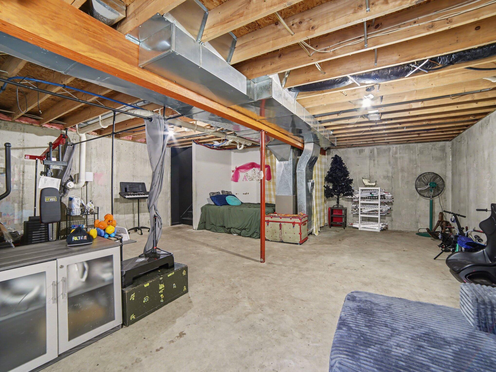 280 Iona Avenue Muskegon MI 49442
