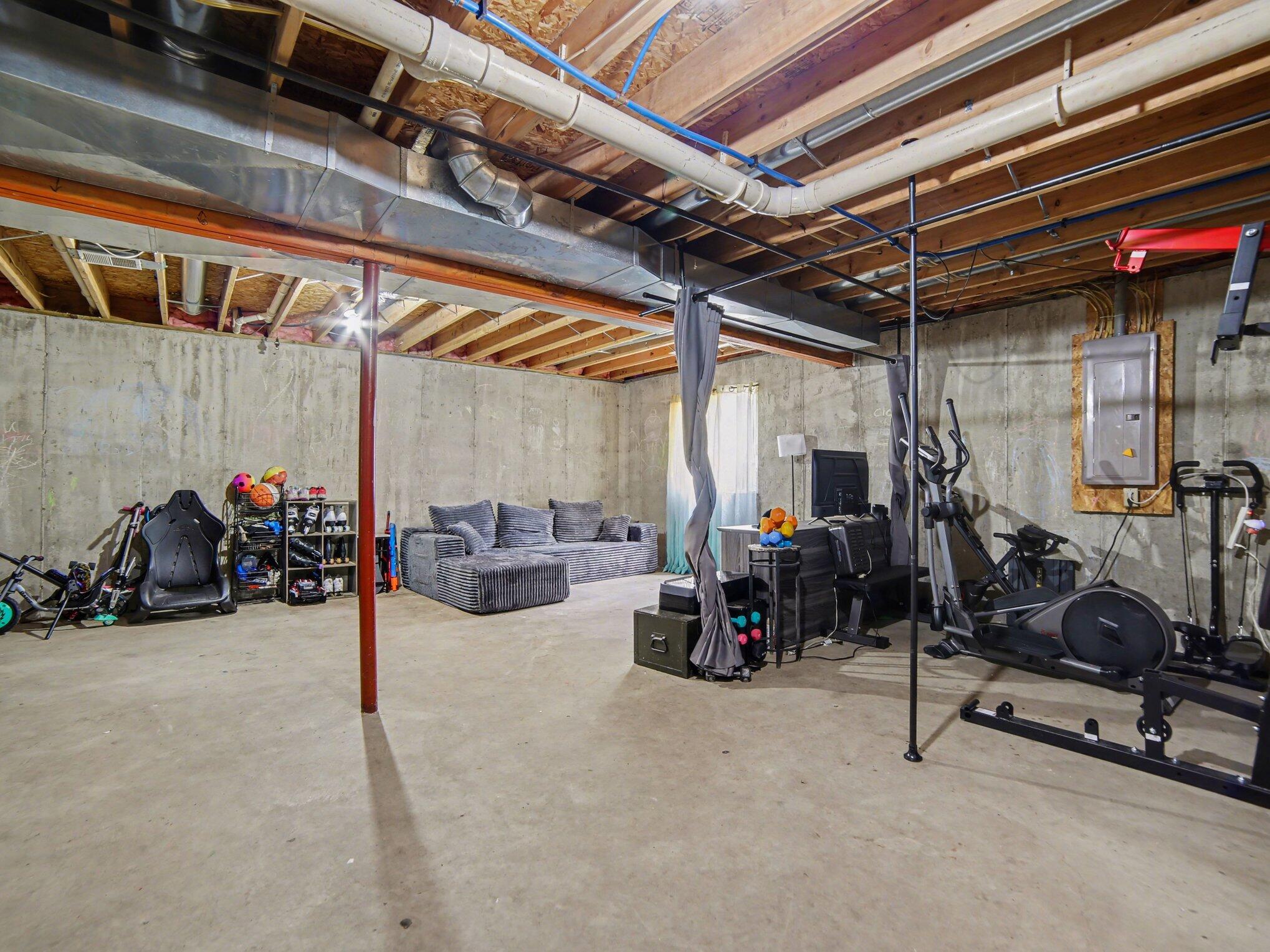 280 Iona Avenue Muskegon MI 49442