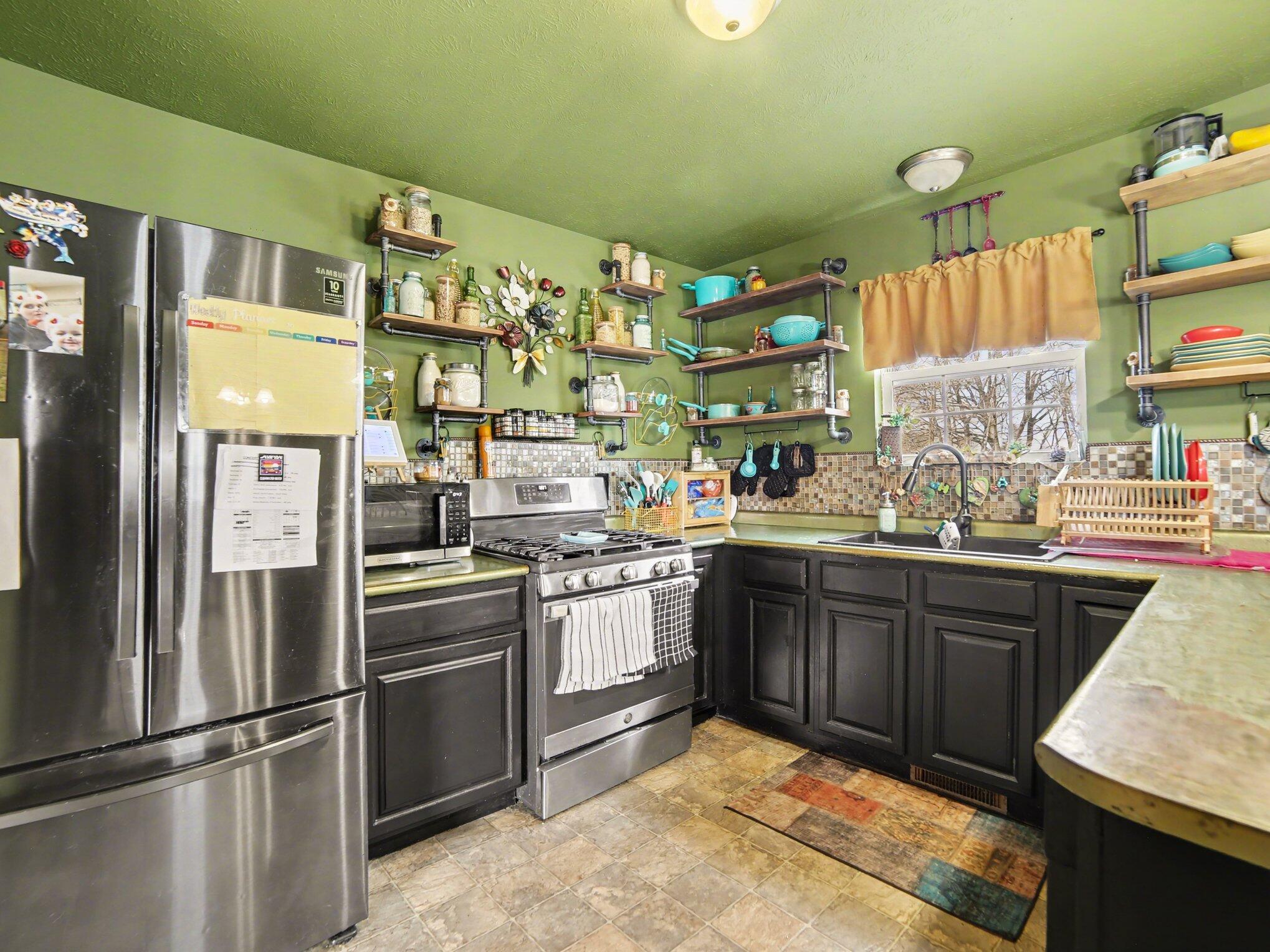 280 Iona Avenue Muskegon MI 49442