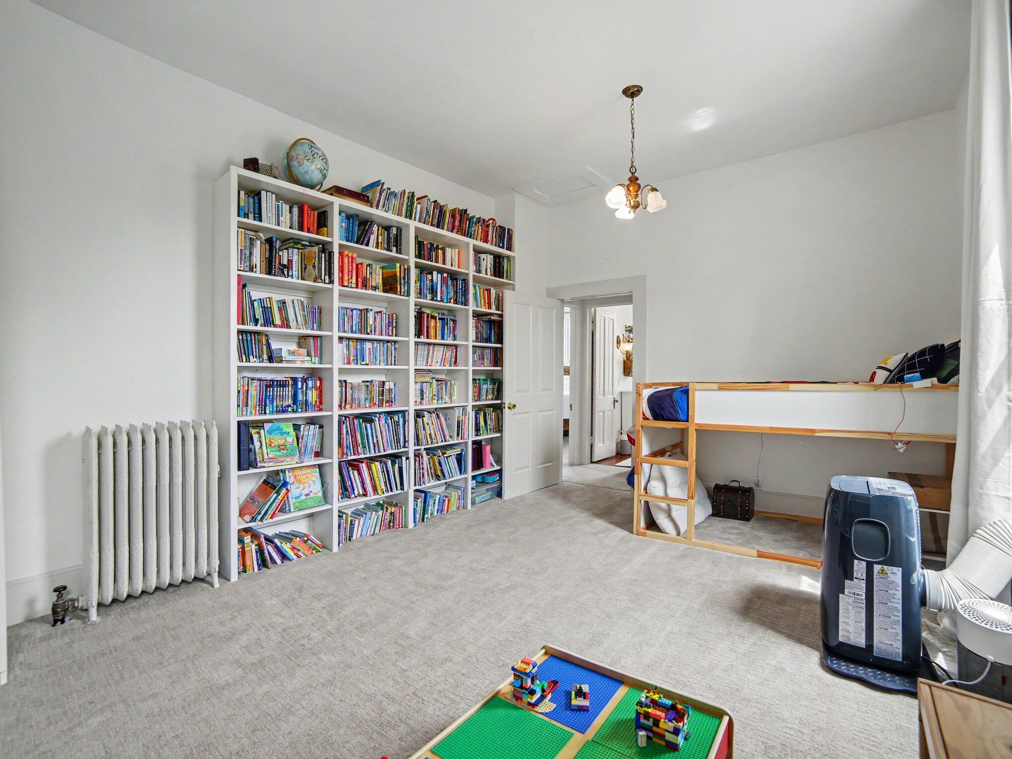302 E Court Street Ludington MI 49431