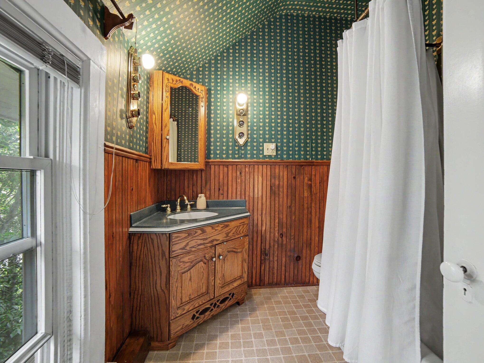 302 E Court Street Ludington MI 49431