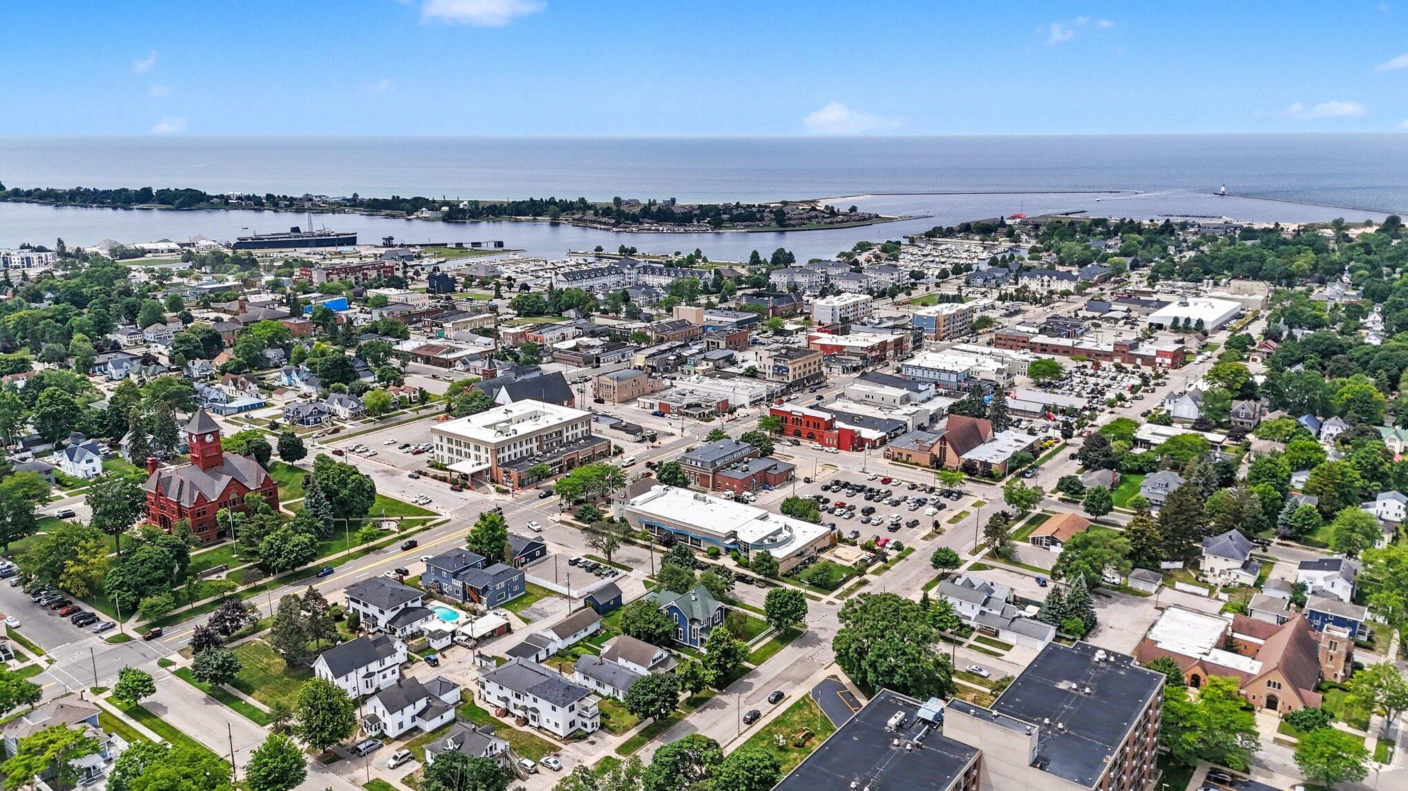302 E Court Street Ludington MI 49431