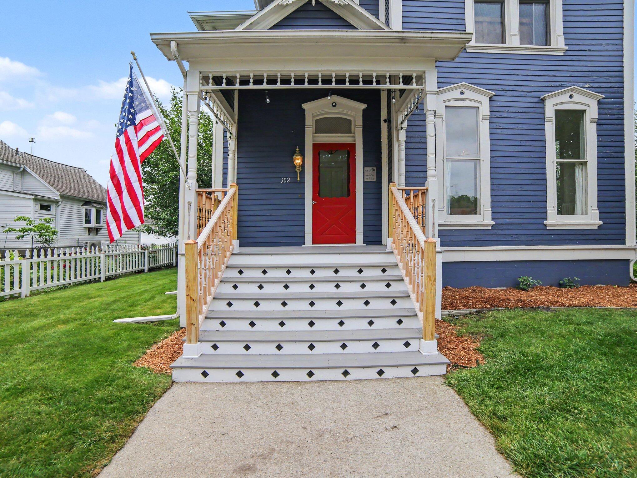 302 E Court Street Ludington MI 49431
