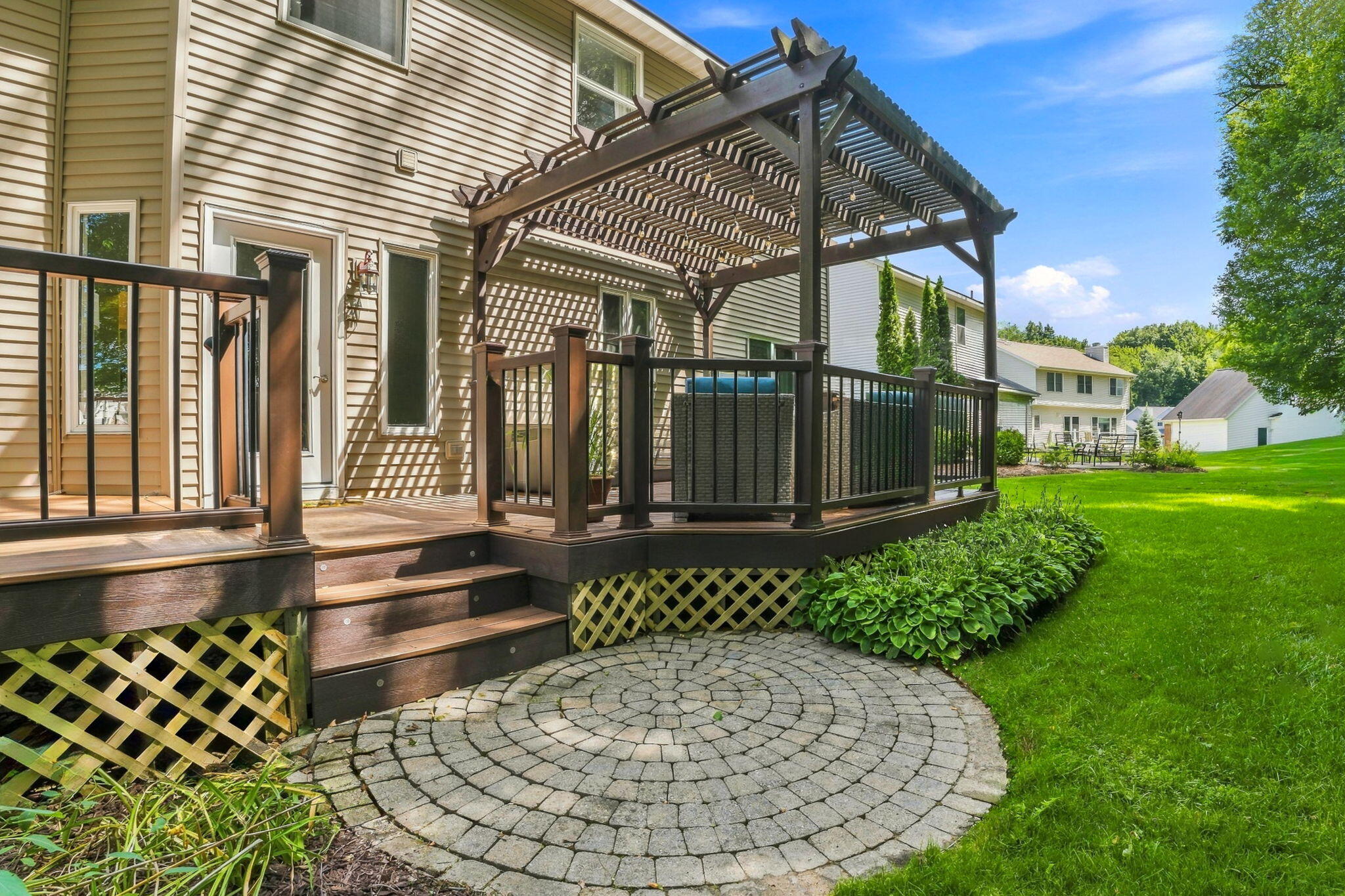6274 Miramonte Drive NE Rockford MI 49341