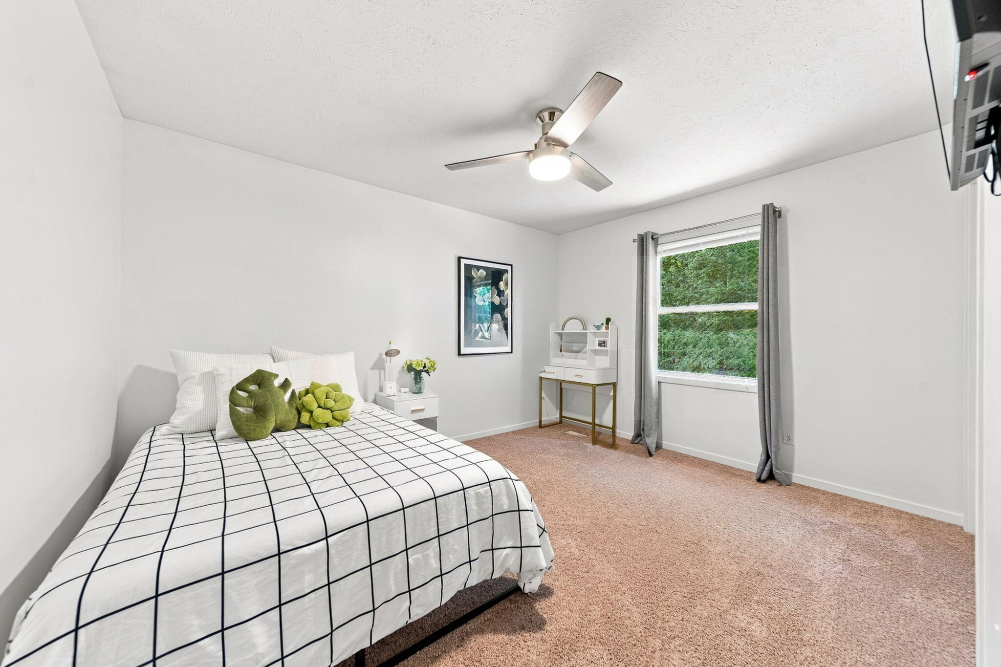 6274 Miramonte Drive NE Rockford MI 49341
