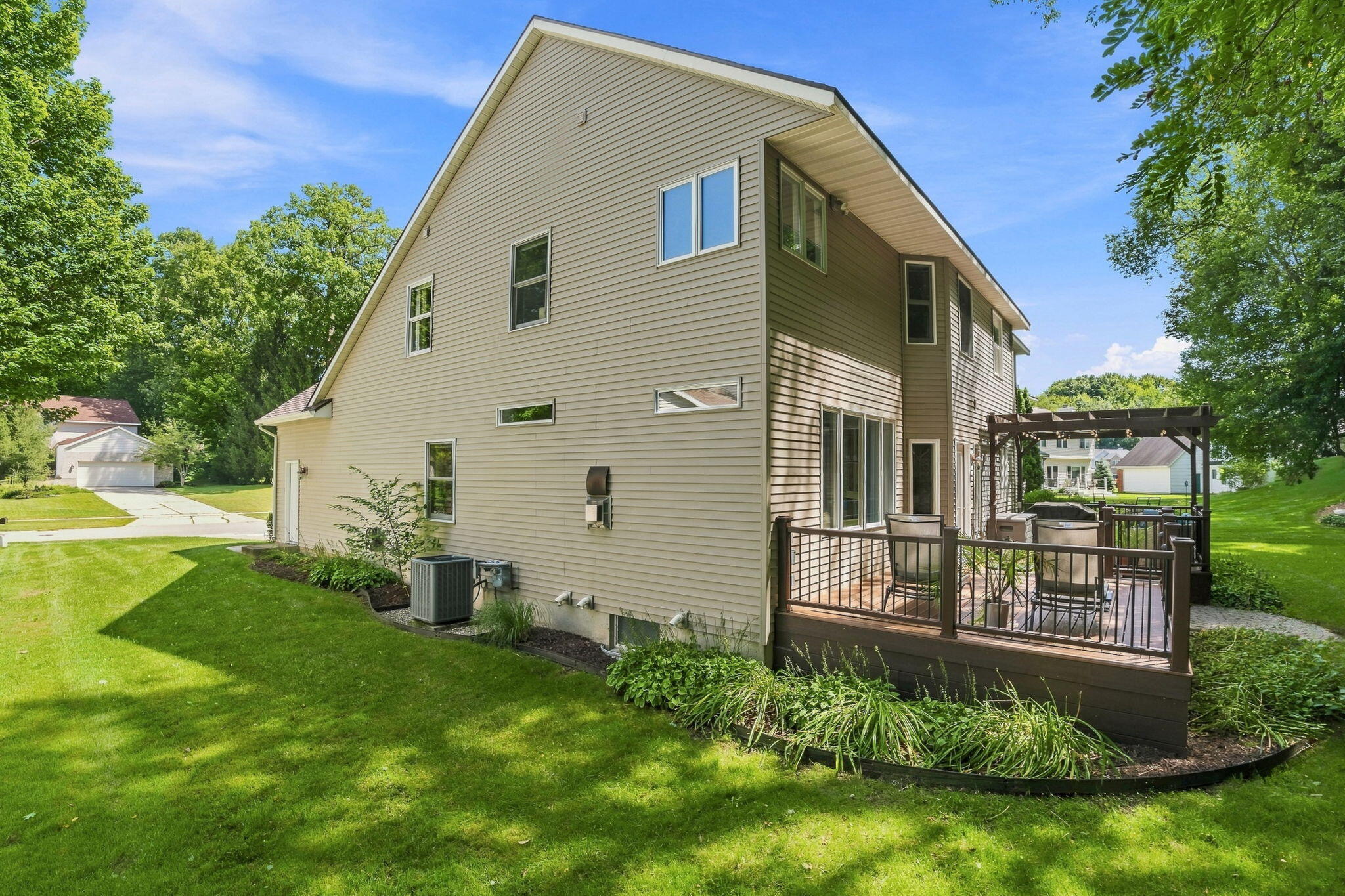 6274 Miramonte Drive NE Rockford MI 49341