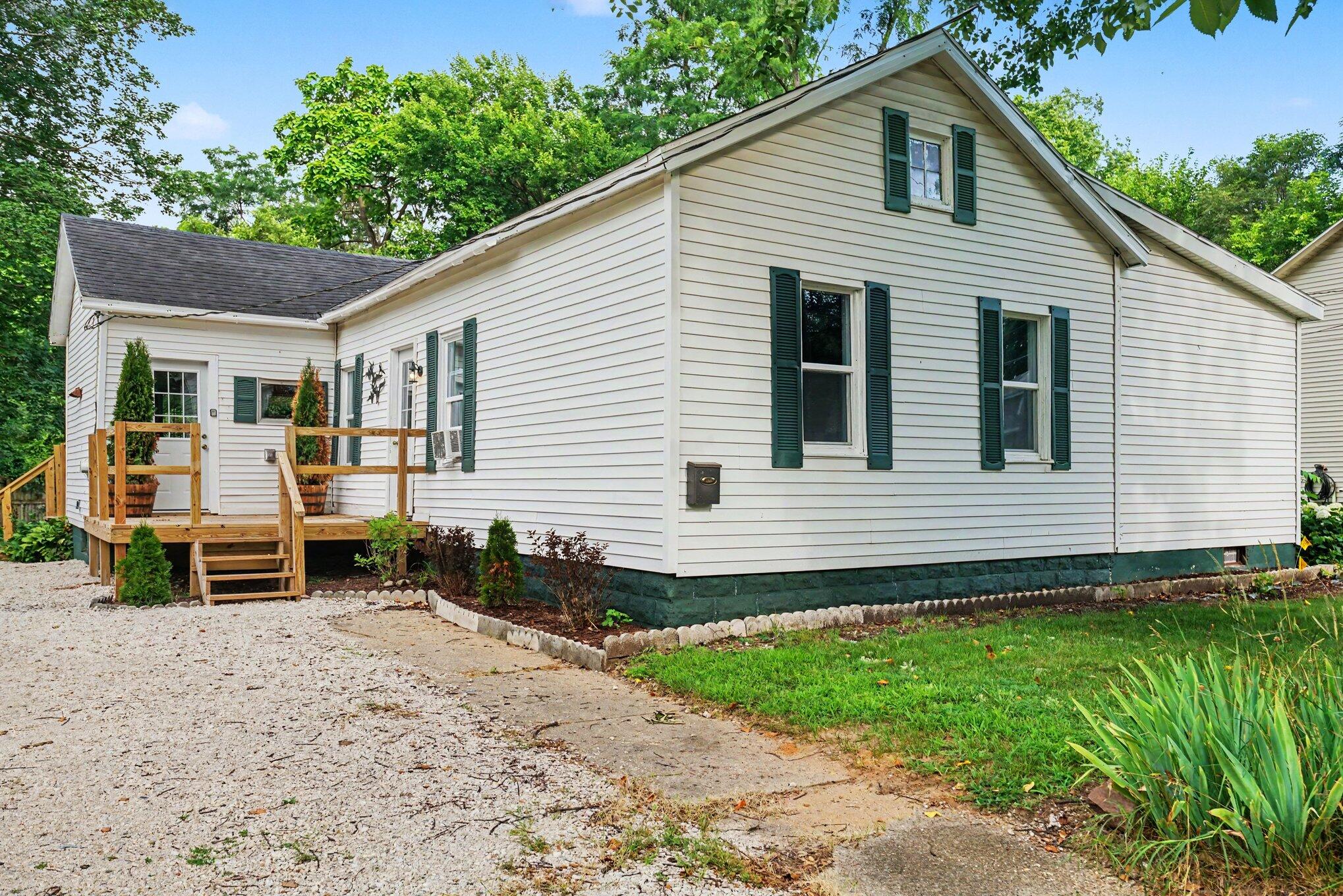 212 S Lowe Street Dowagiac MI 49047