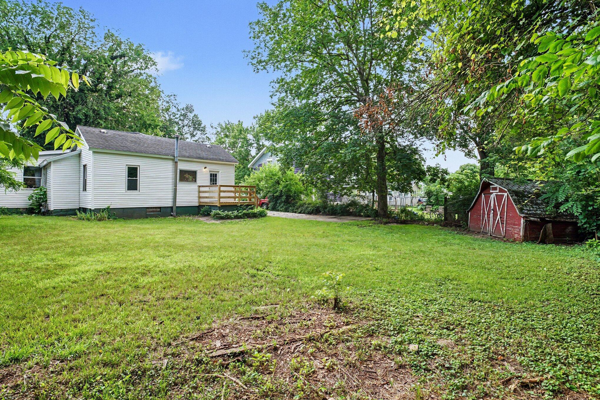 212 S Lowe Street Dowagiac MI 49047