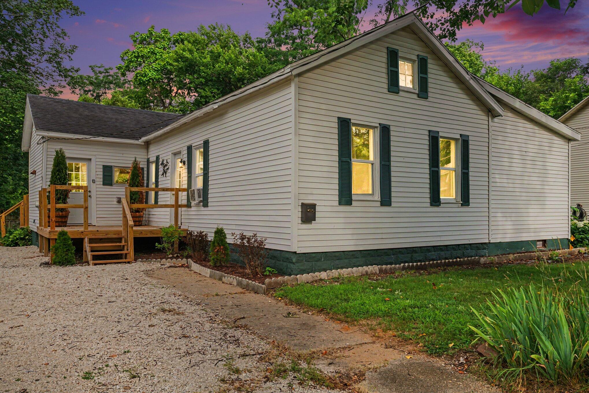 212 S Lowe Street Dowagiac MI 49047
