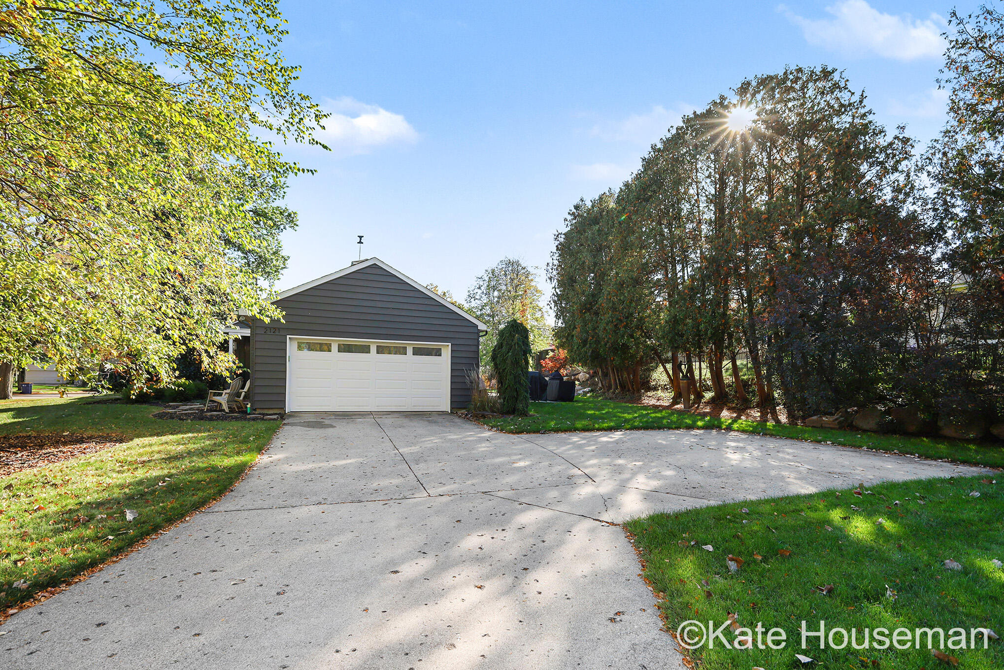 2121 East Shiawassee Drive SE Grand Rapids MI 49506