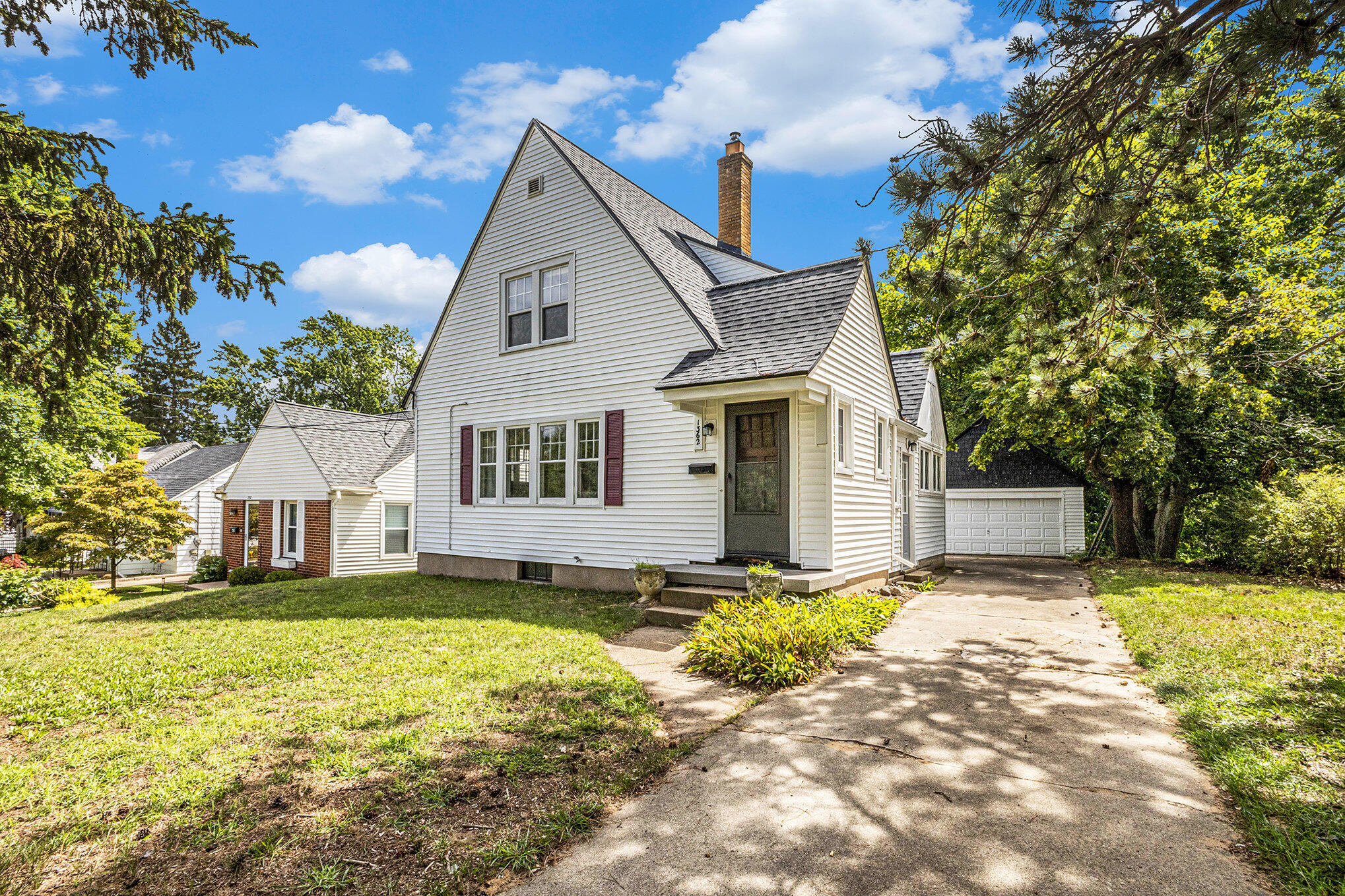 1362 Myrtle Street NW Grand Rapids MI 49504