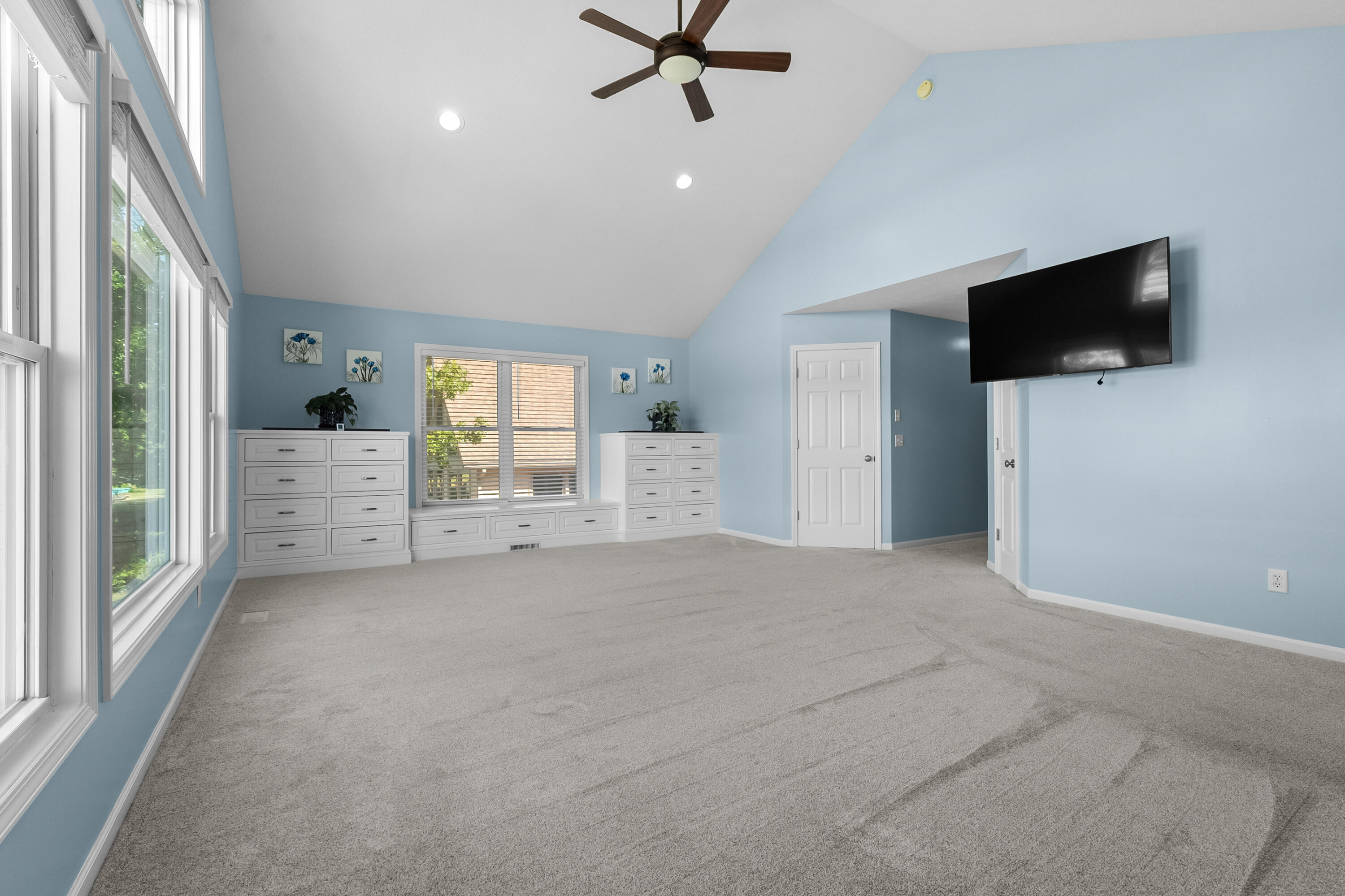 2136 Ames Drive Portage MI 49002