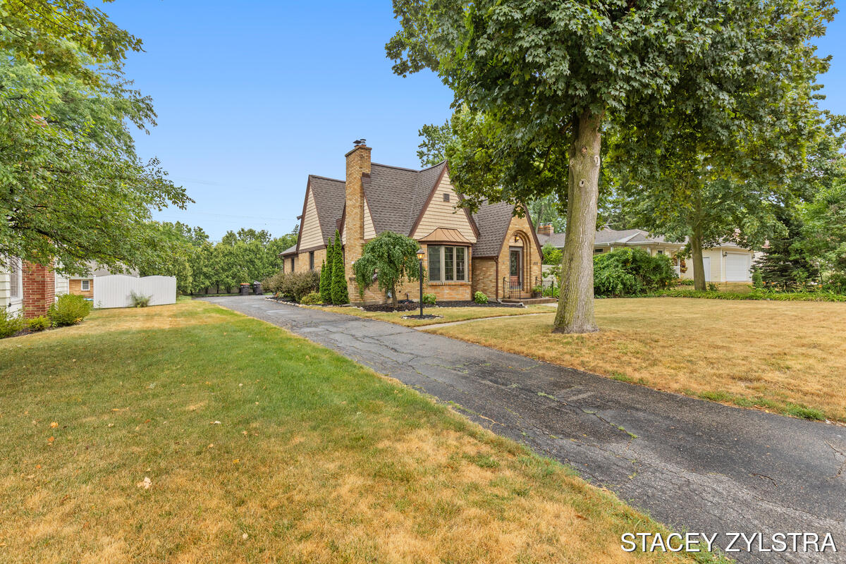 3331 Fulton Street E Grand Rapids MI 49546