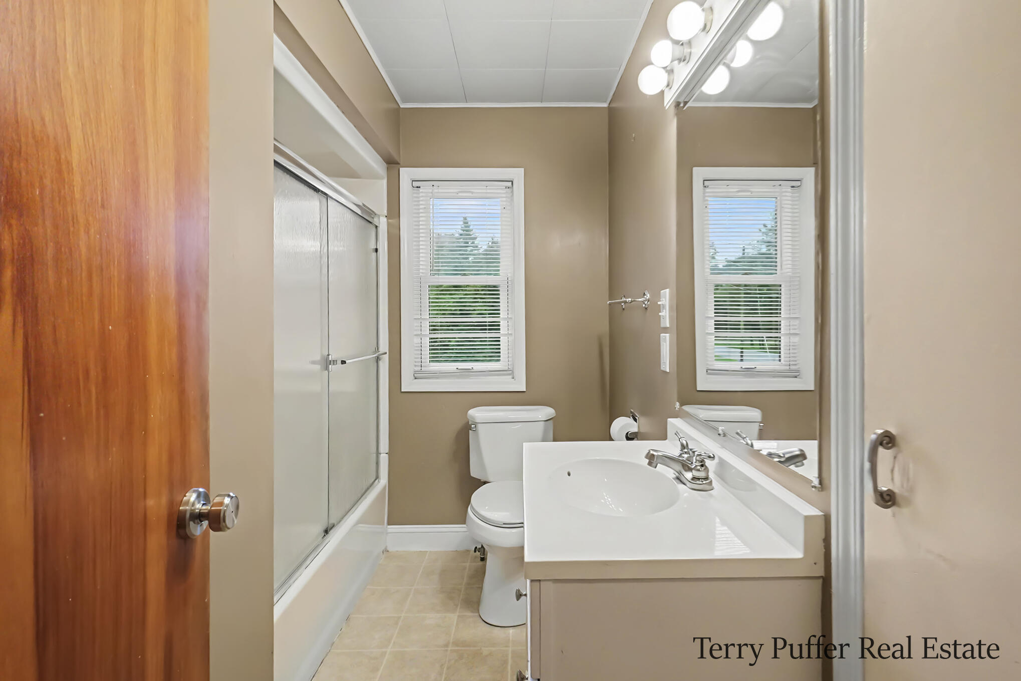 601 W 2nd Street Ludington MI 49431