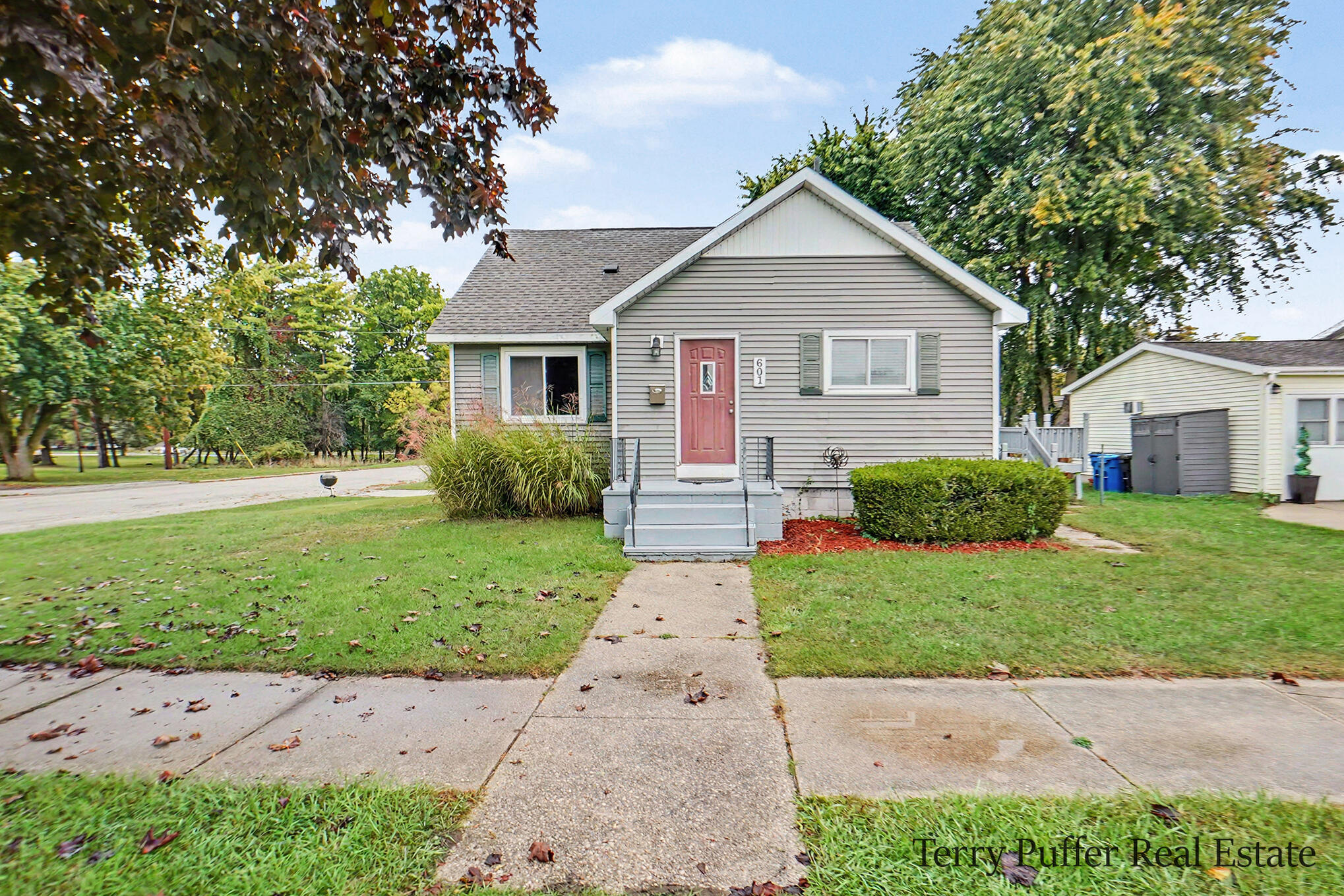 601 W 2nd Street Ludington MI 49431