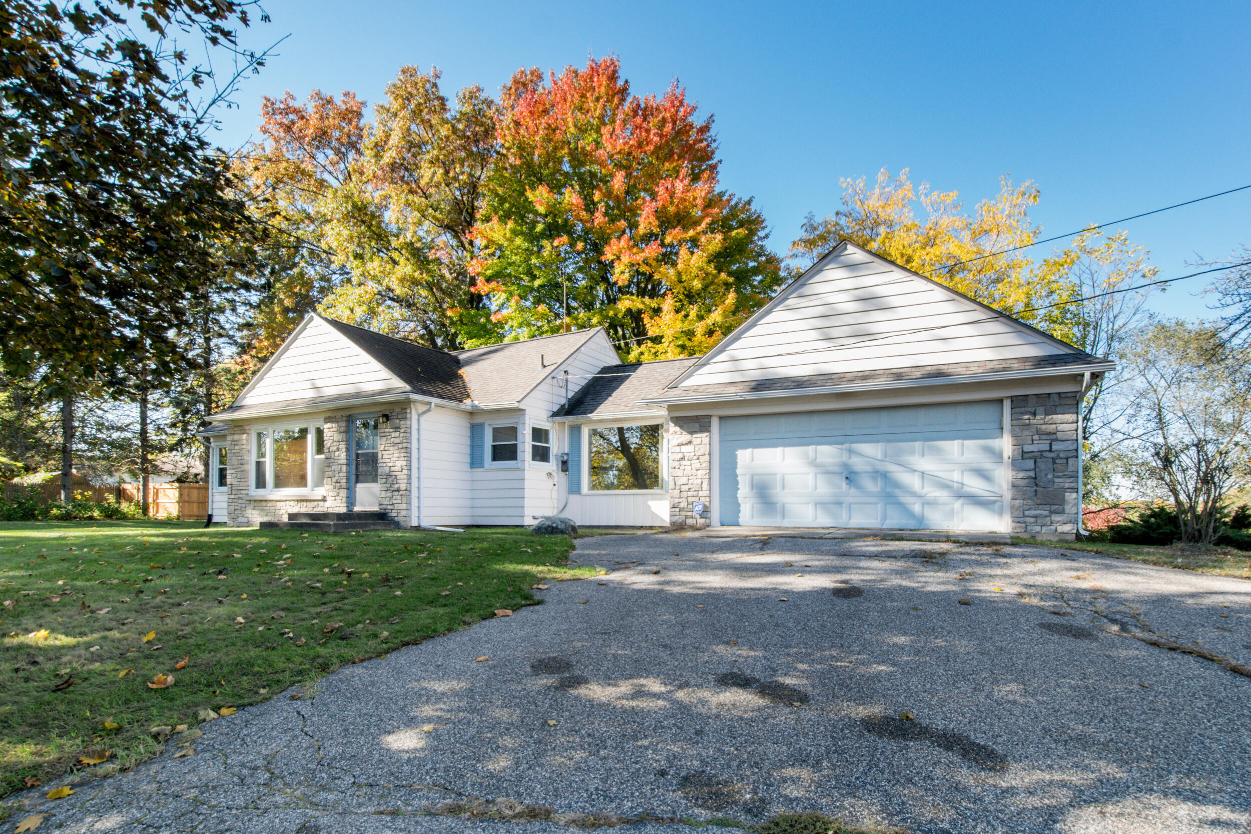 5715 Kalamazoo Avenue SE Grand Rapids MI 49508