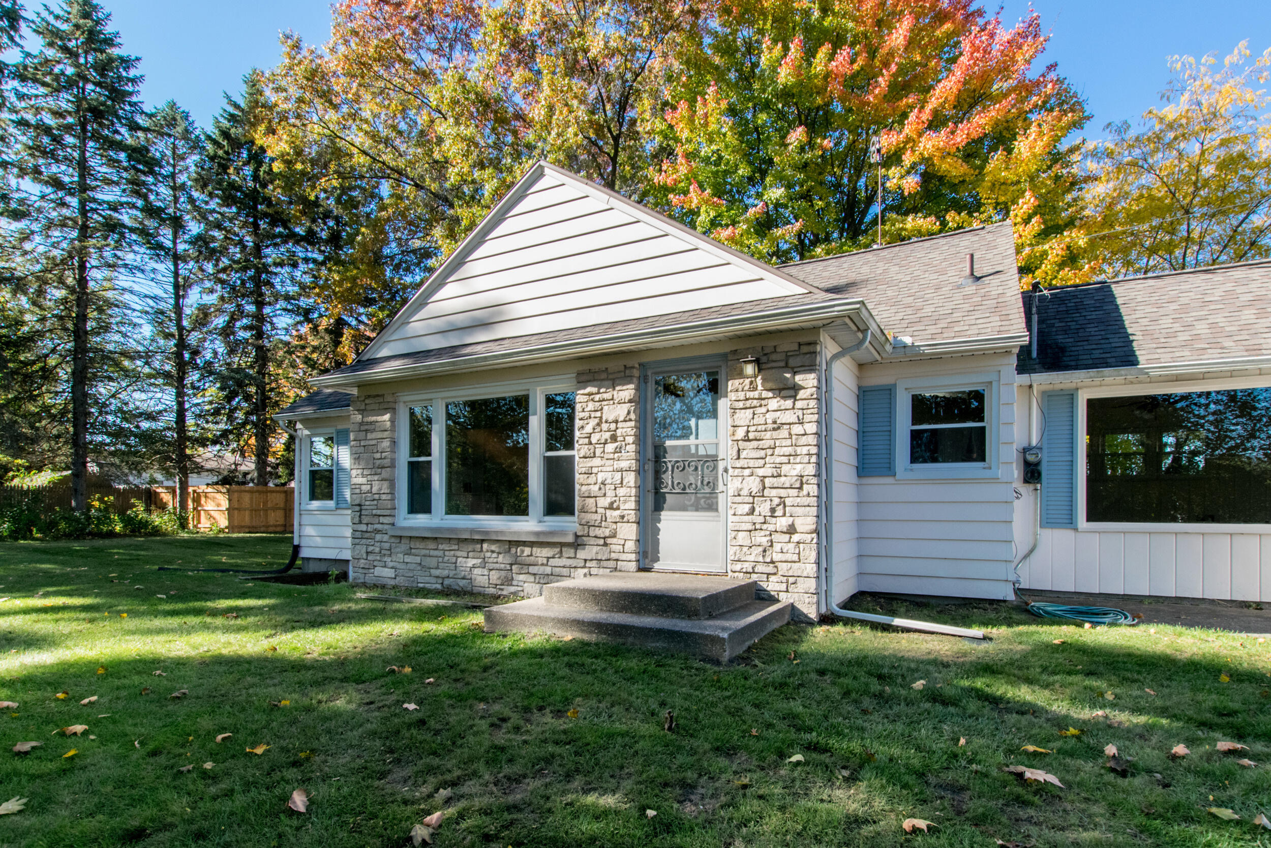 5715 Kalamazoo Avenue SE Grand Rapids MI 49508