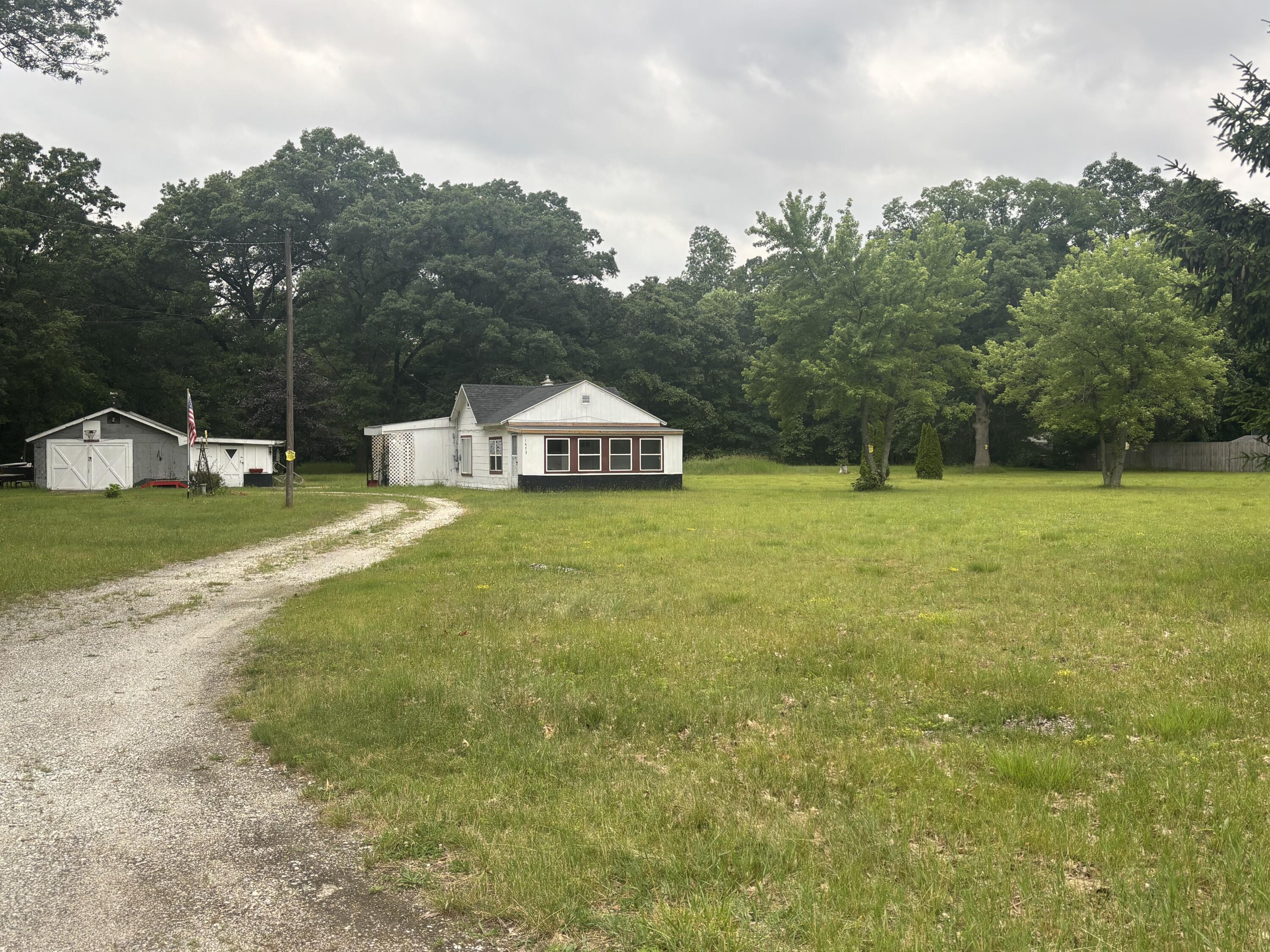 1473 Chatterson Road Muskegon MI 49442