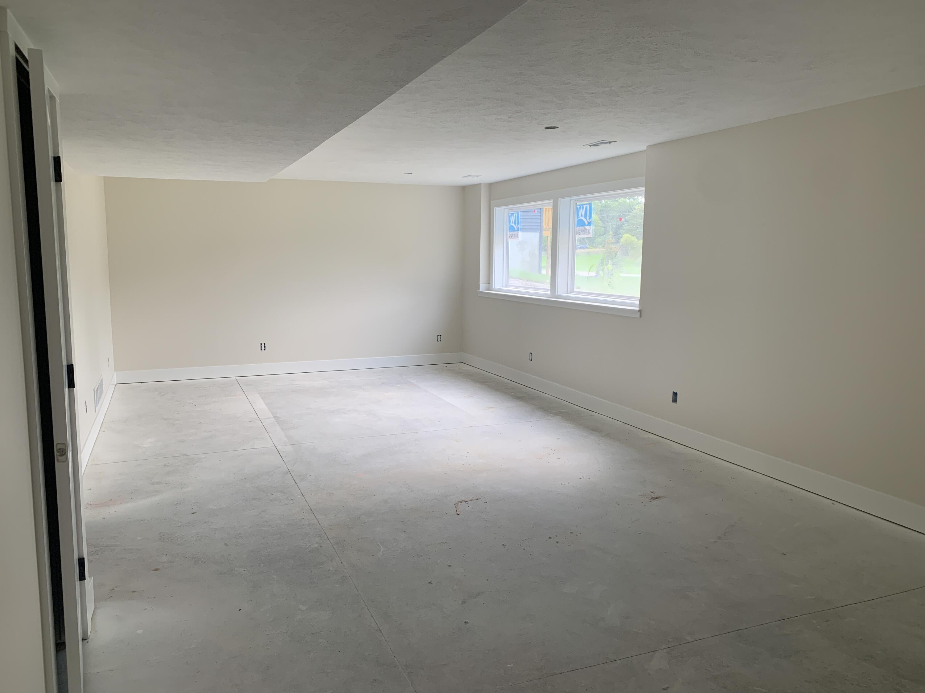 7882 Woodhurst Drive NE Rockford MI 49341