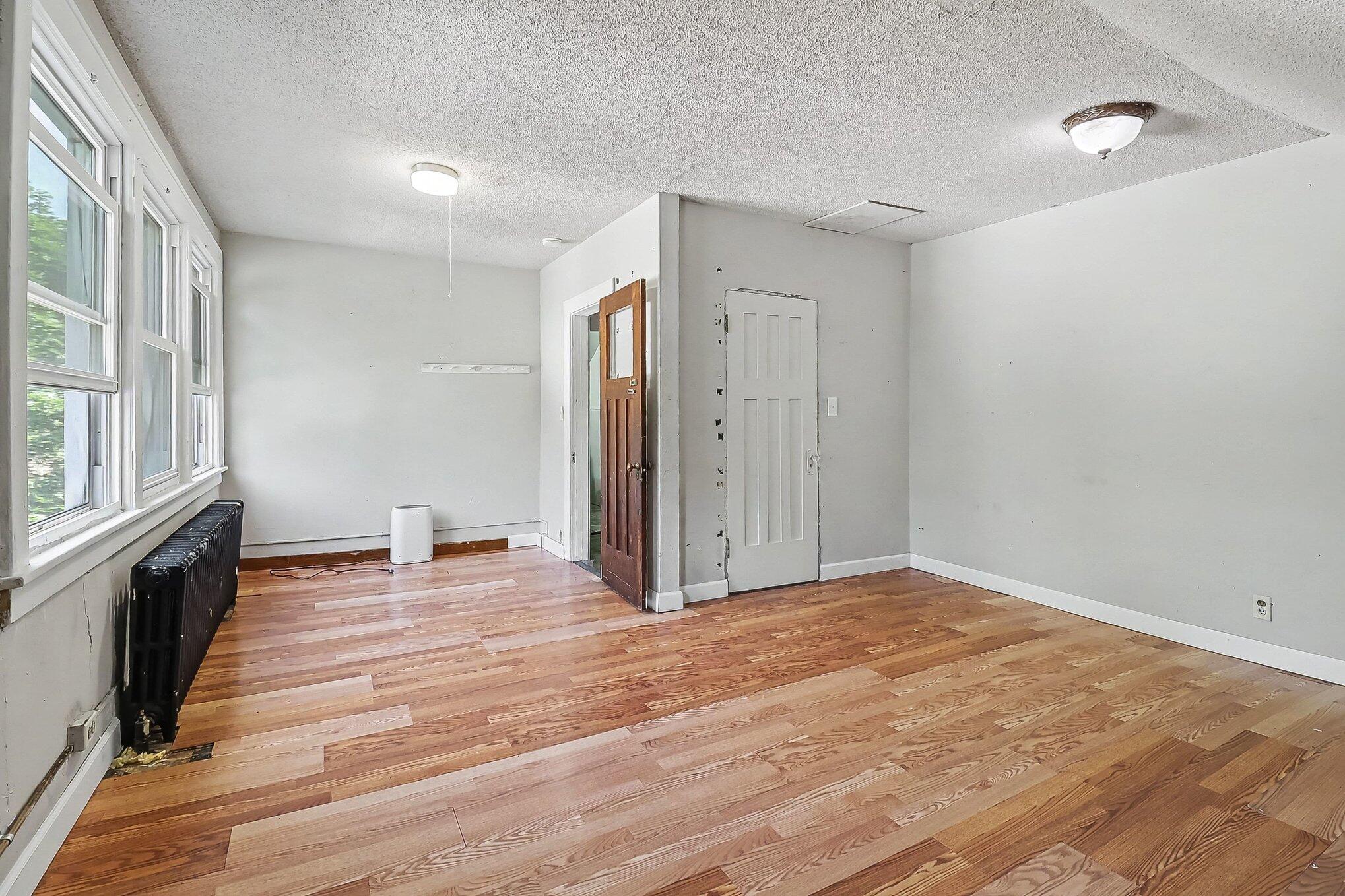 1607 6th Street Muskegon MI 49441