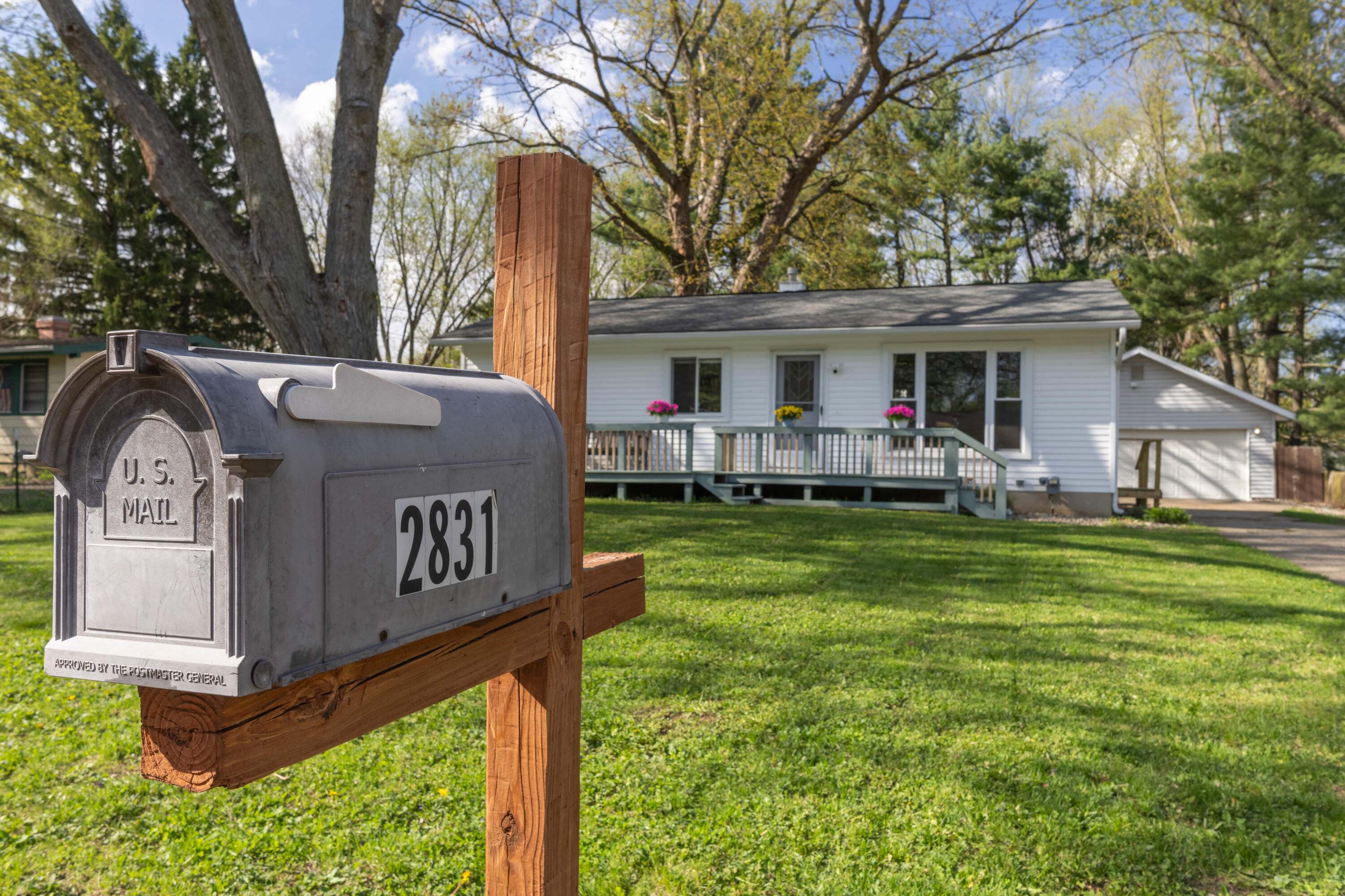 2831 Briarwood Drive Kalamazoo MI 49004