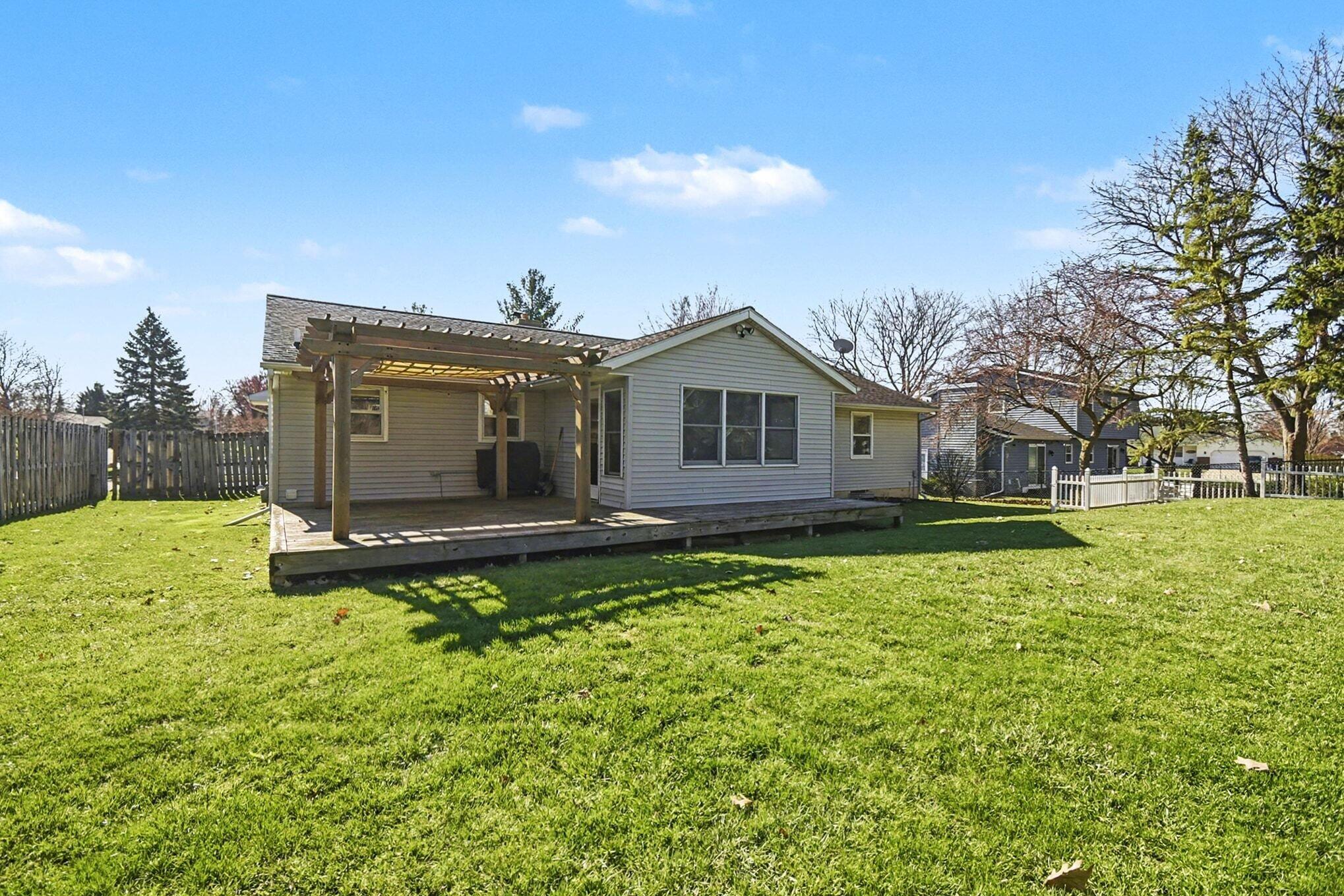 6593 Crownpointe Drive SW Byron Center MI 49315