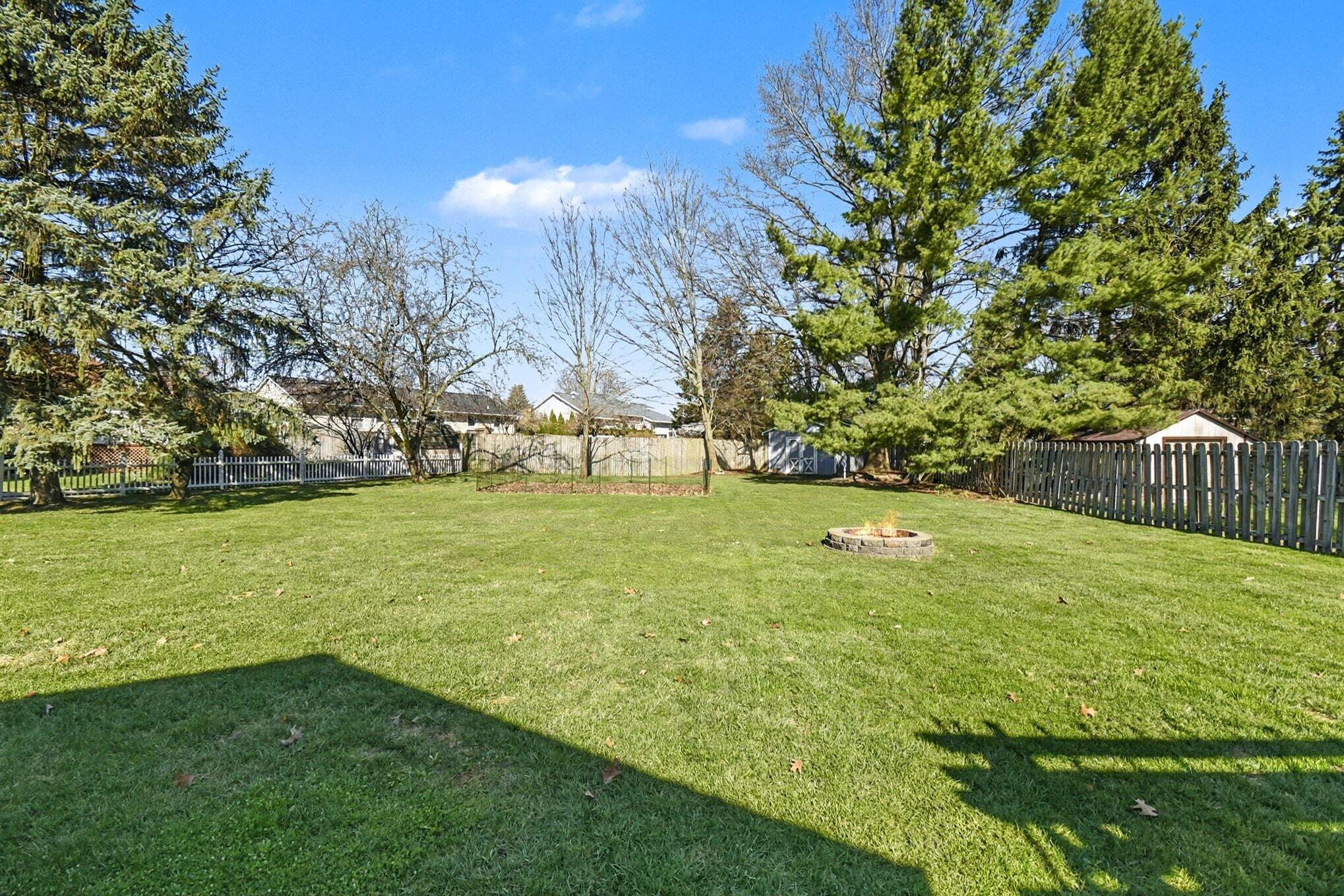 6593 Crownpointe Drive SW Byron Center MI 49315