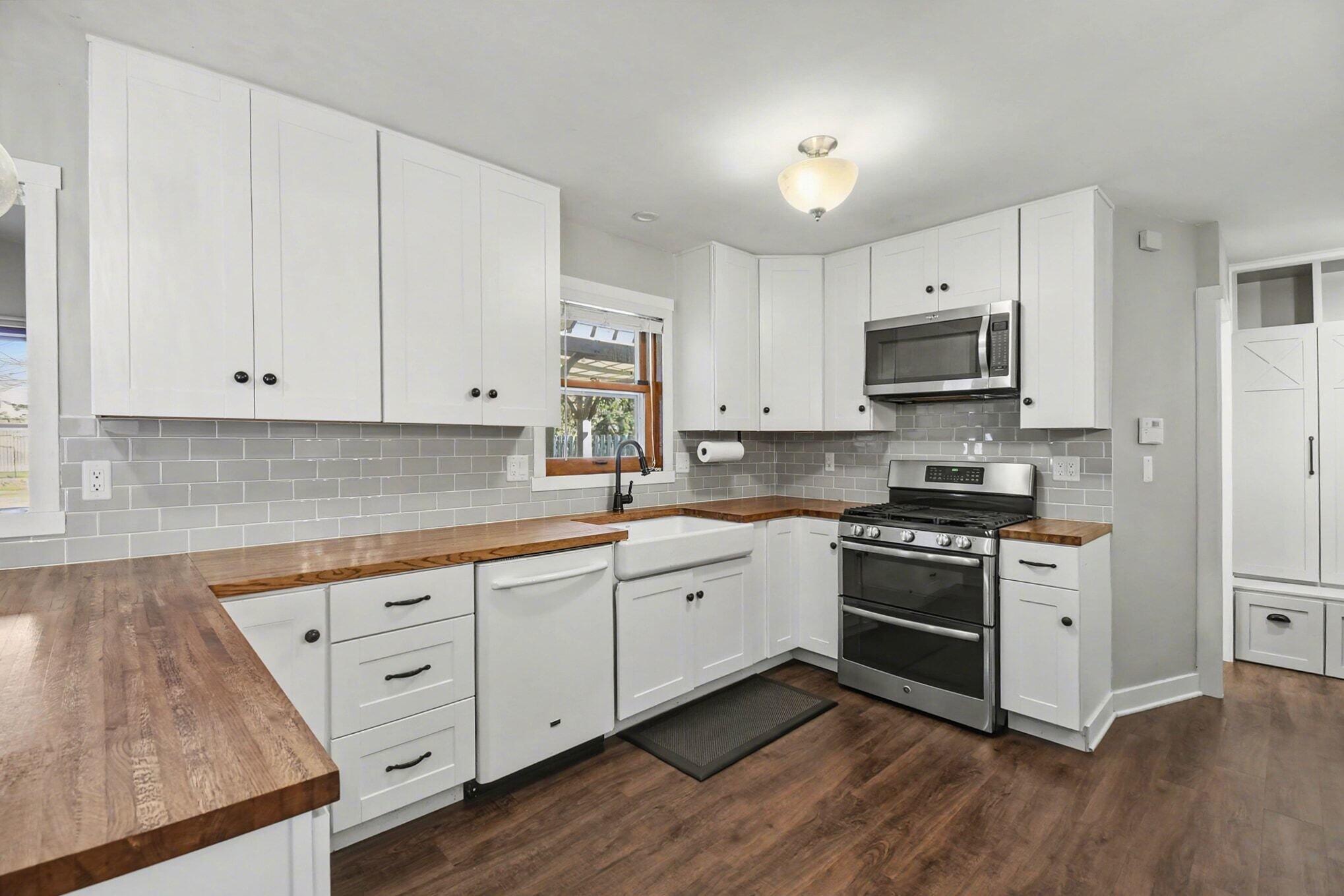 6593 Crownpointe Drive SW Byron Center MI 49315