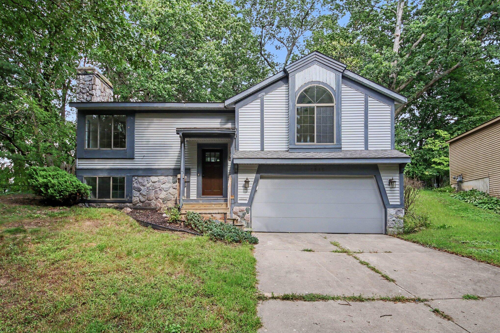 1312 Gladstone Drive SE Grand Rapids MI 49506