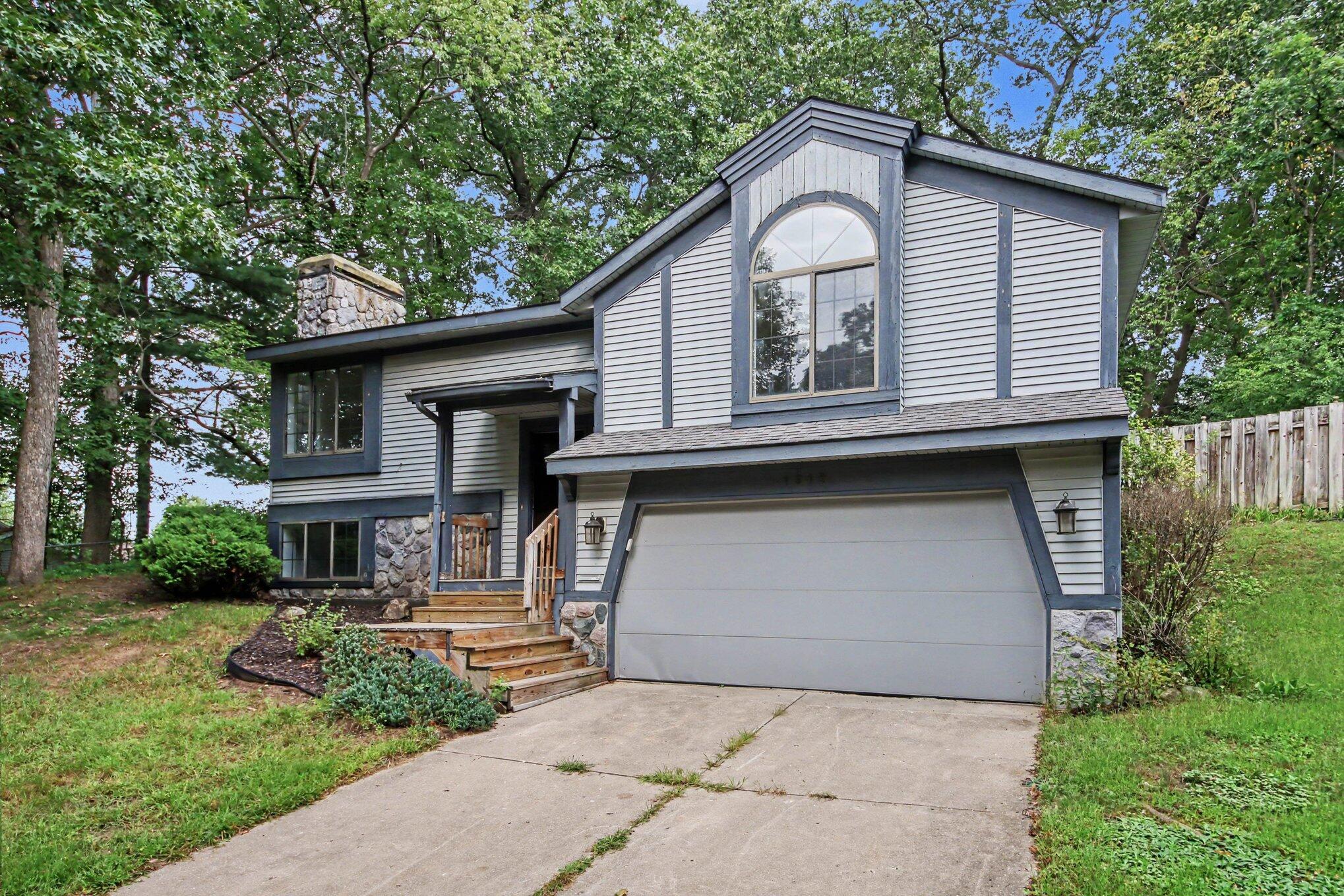 1312 Gladstone Drive SE Grand Rapids MI 49506