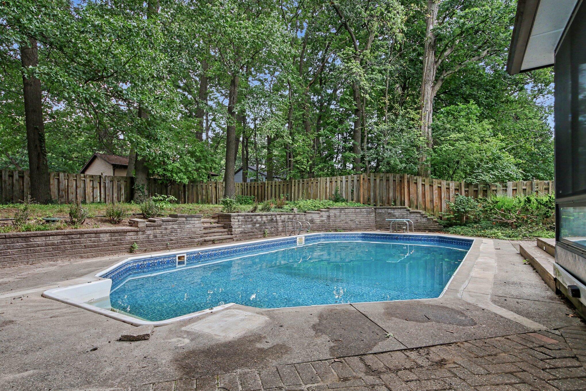 1312 Gladstone Drive SE Grand Rapids MI 49506