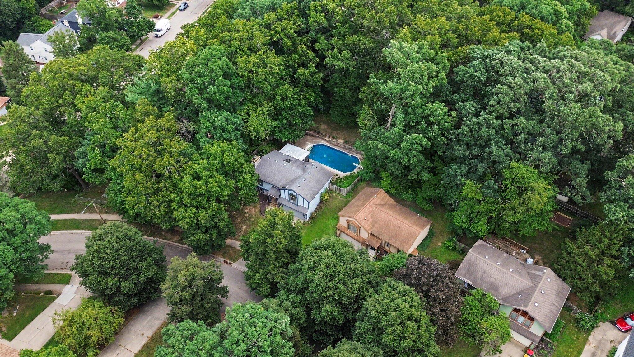 1312 Gladstone Drive SE Grand Rapids MI 49506