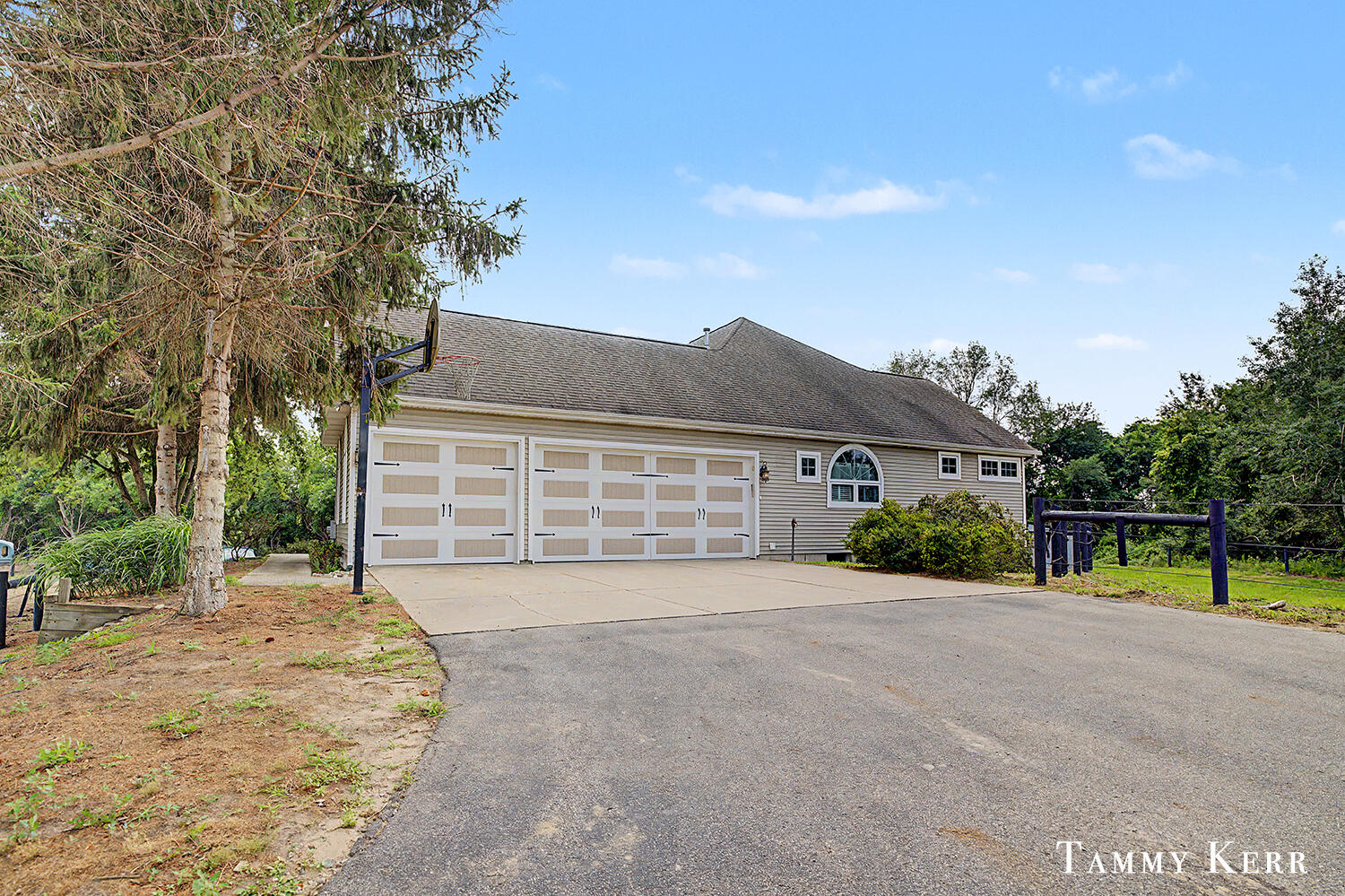 6220 146th Avenue Holland MI 49423