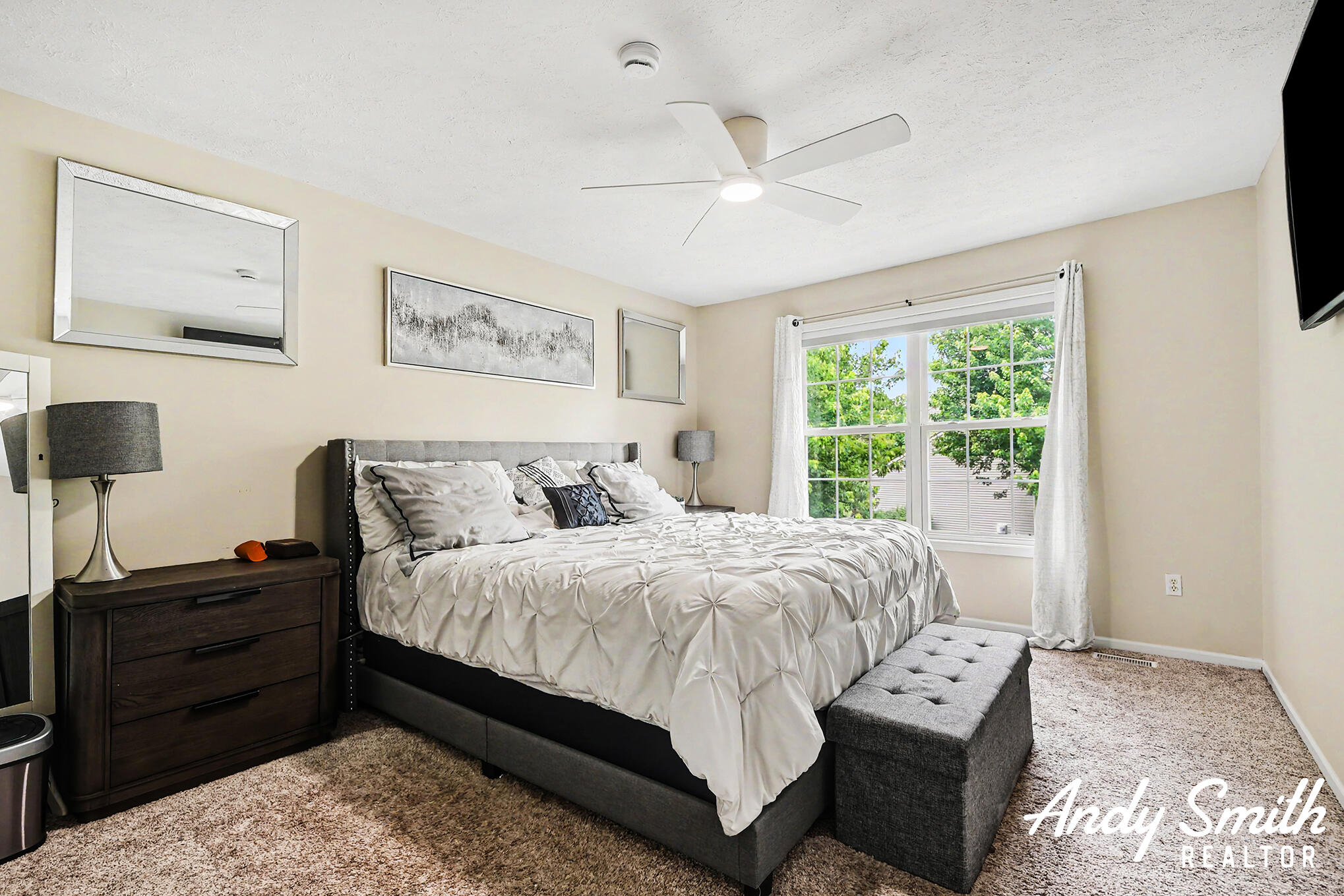 3642 S Falling Leaf Drive SE Grand Rapids MI 49512