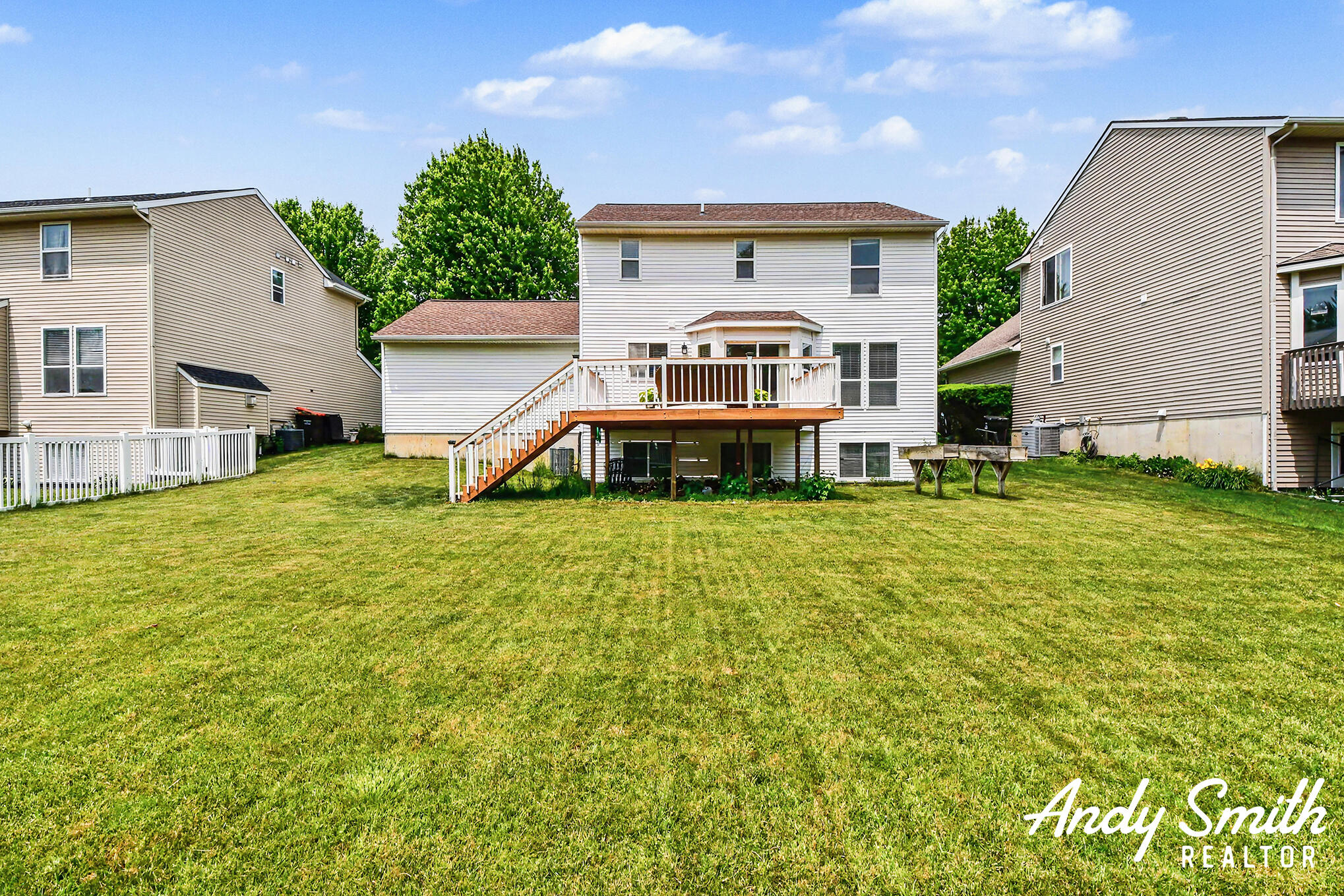 3642 S Falling Leaf Drive SE Grand Rapids MI 49512