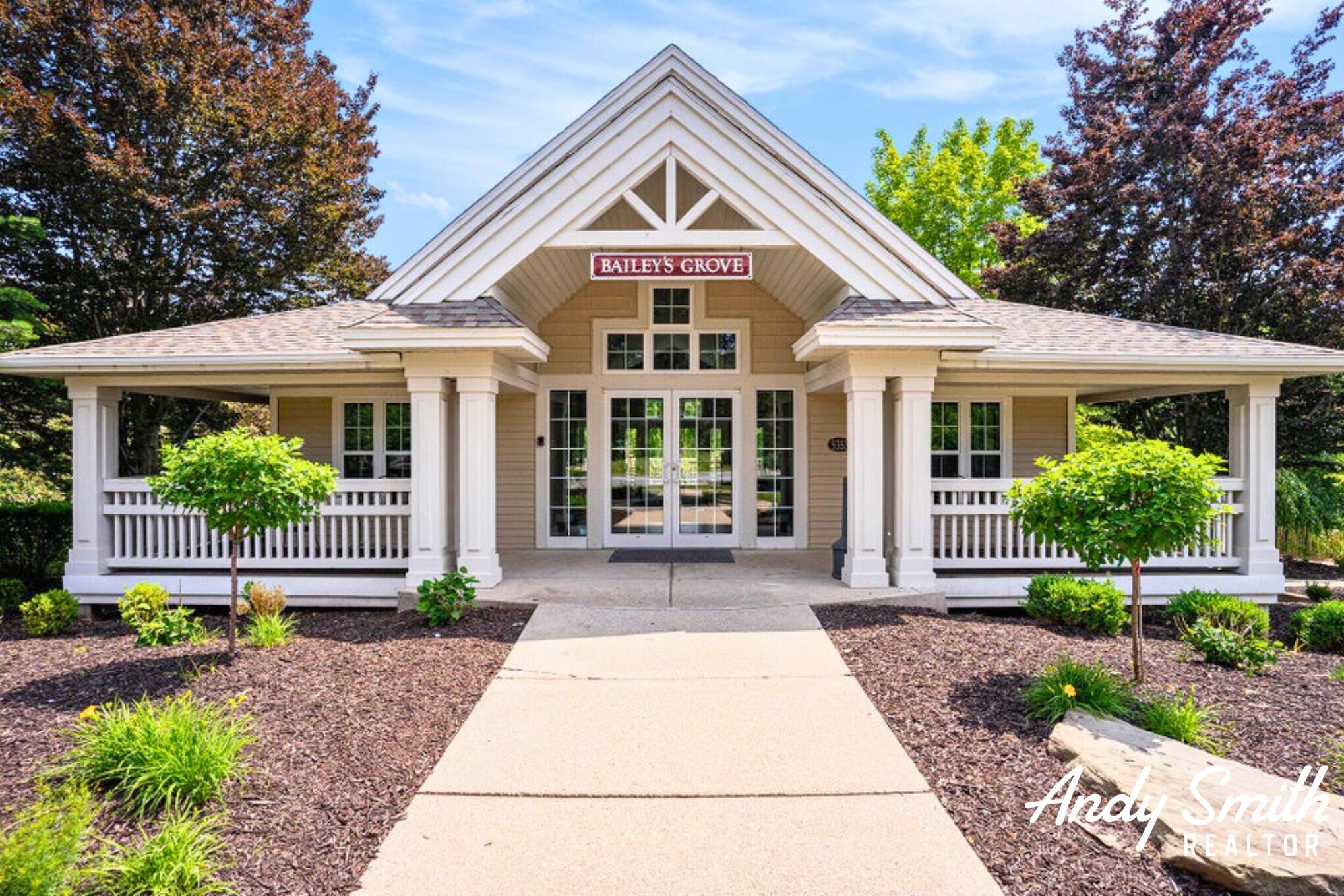 3642 S Falling Leaf Drive SE Grand Rapids MI 49512