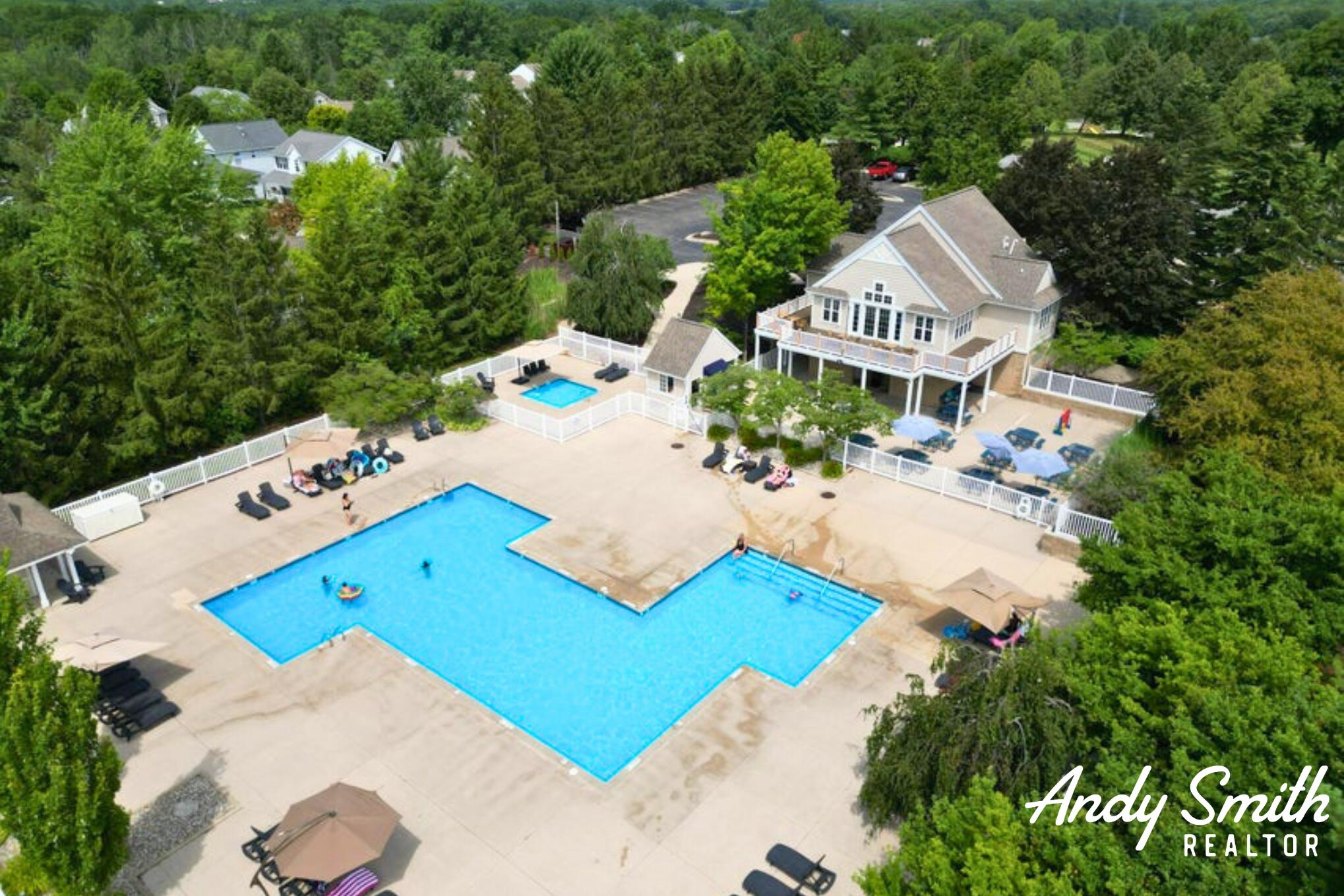 3642 S Falling Leaf Drive SE Grand Rapids MI 49512