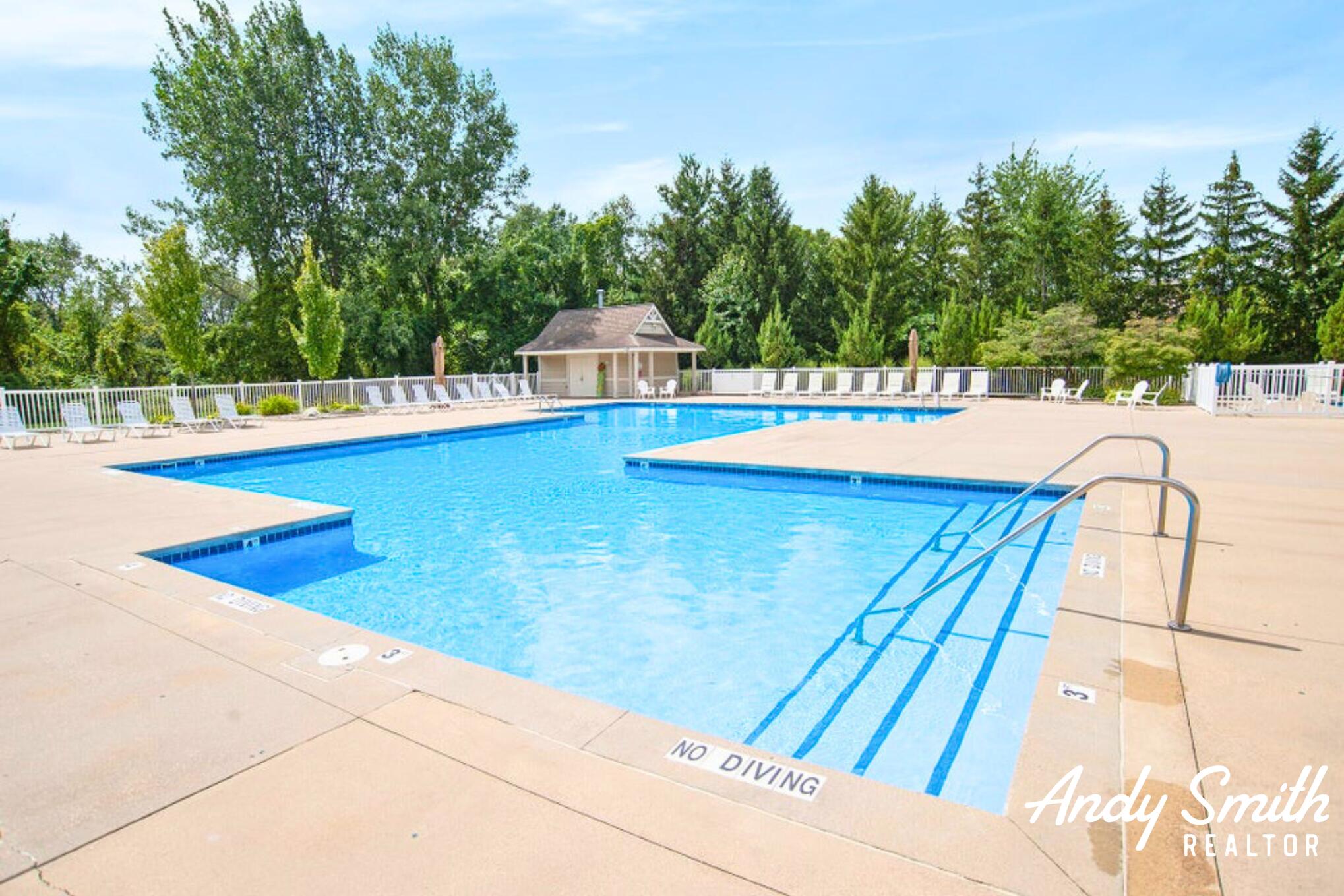 3642 S Falling Leaf Drive SE Grand Rapids MI 49512