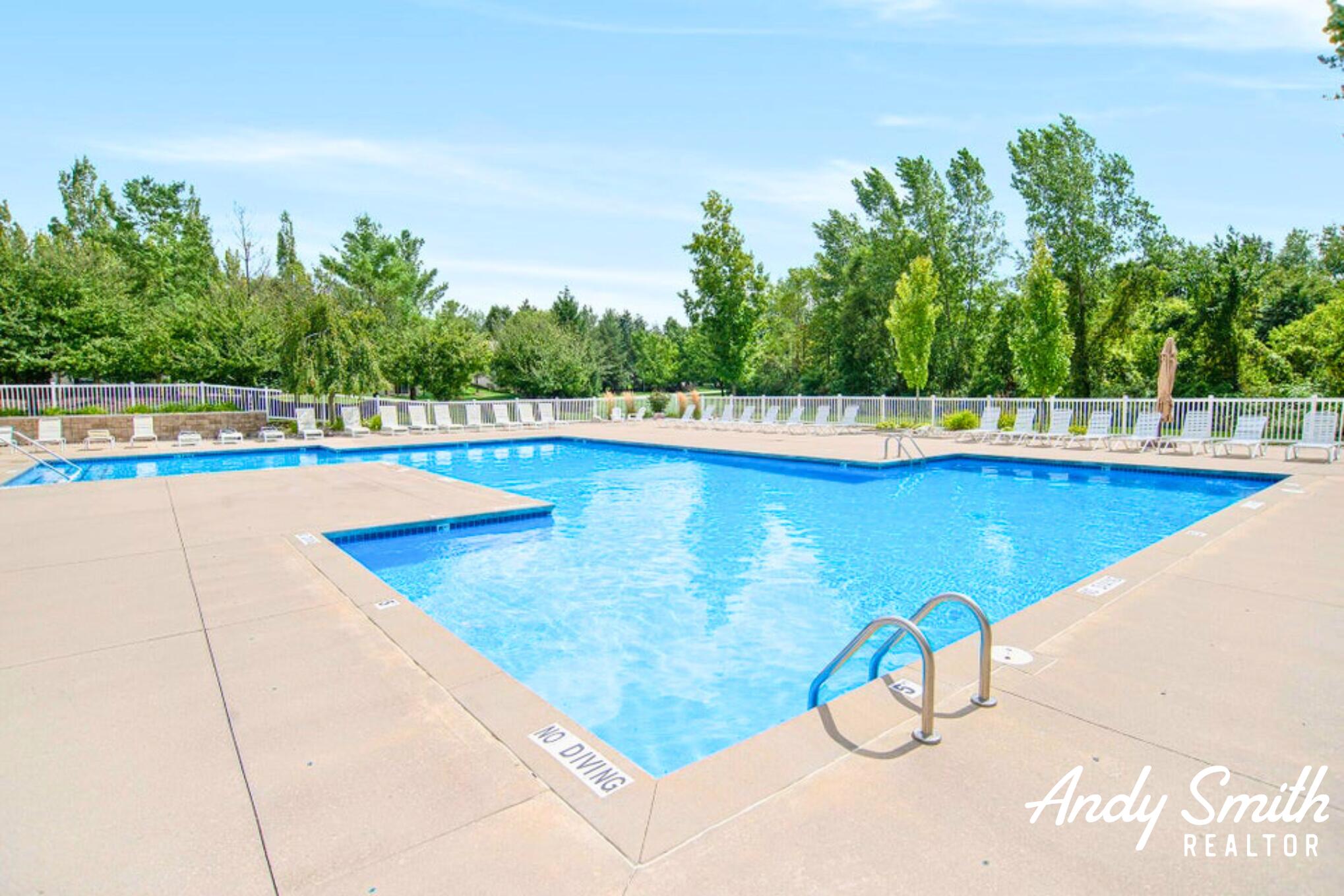 3642 S Falling Leaf Drive SE Grand Rapids MI 49512