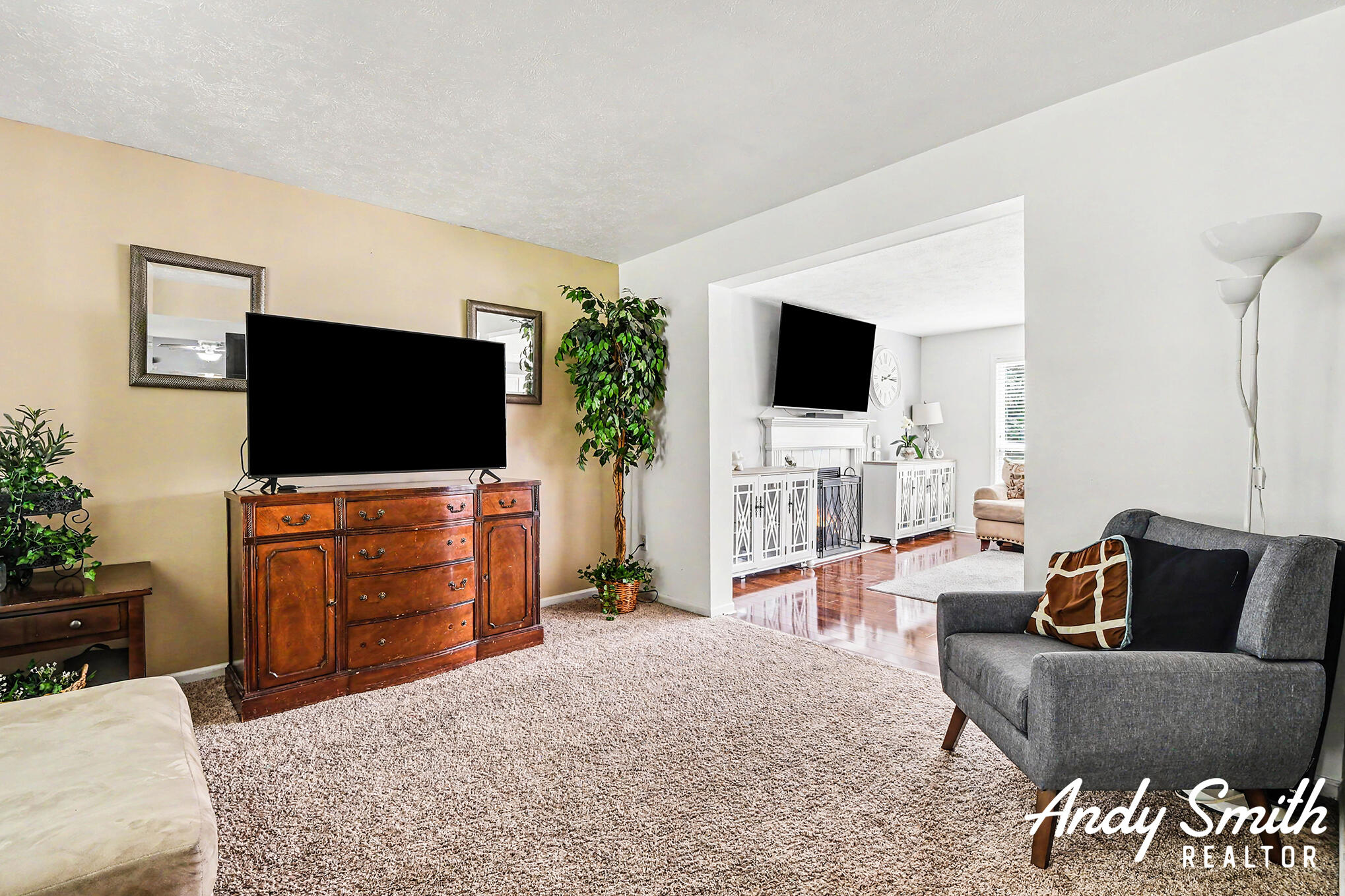 3642 S Falling Leaf Drive SE Grand Rapids MI 49512
