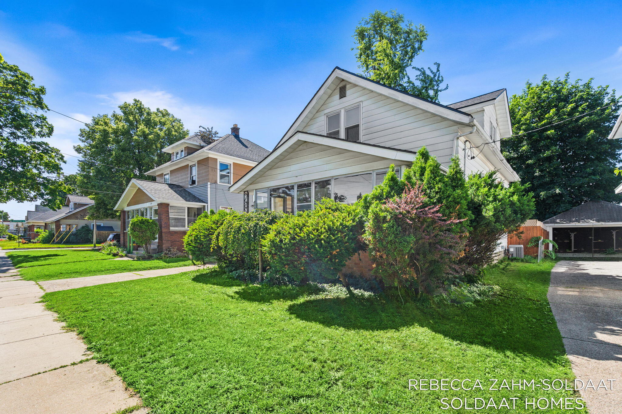 850 Richmond Street NW Grand Rapids MI 49504