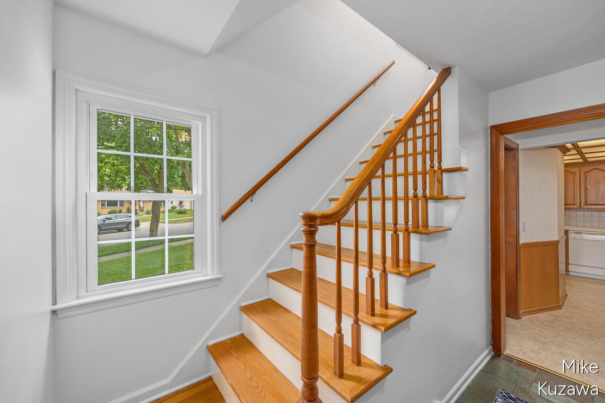1711 Country Club Drive NE Grand Rapids MI 49505