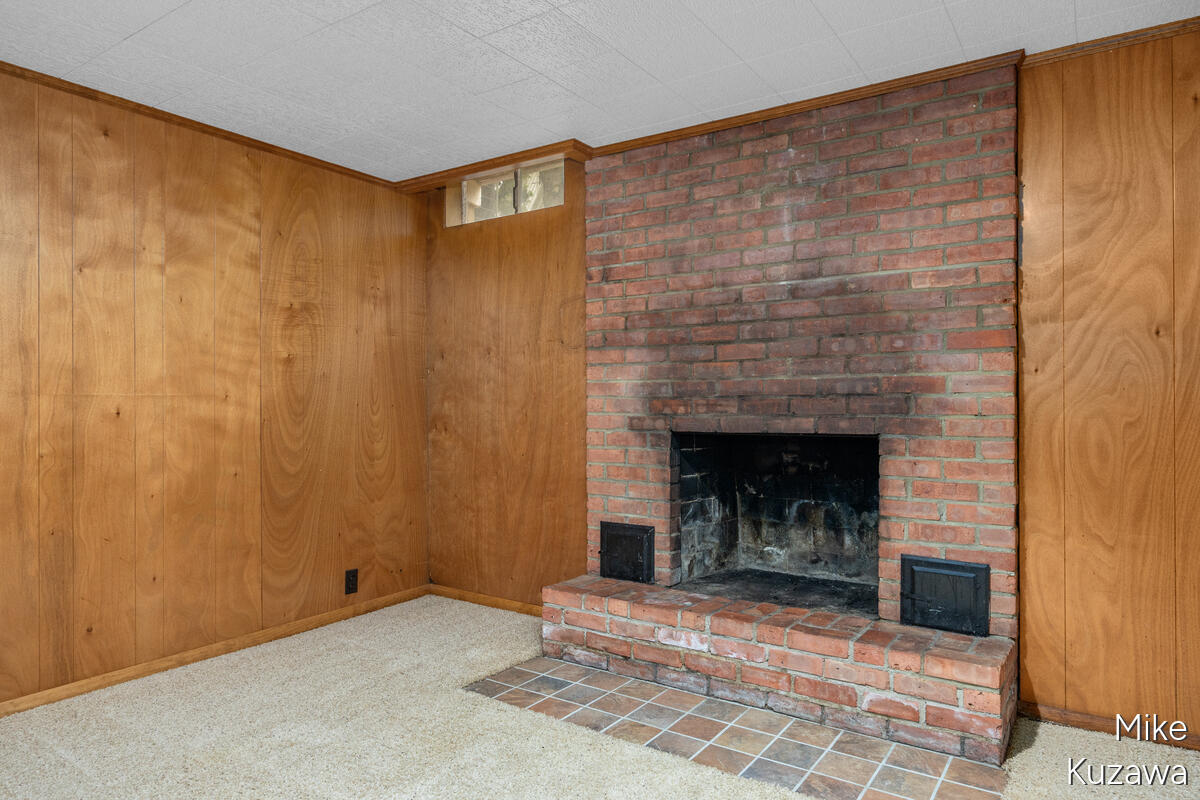 1711 Country Club Drive NE Grand Rapids MI 49505