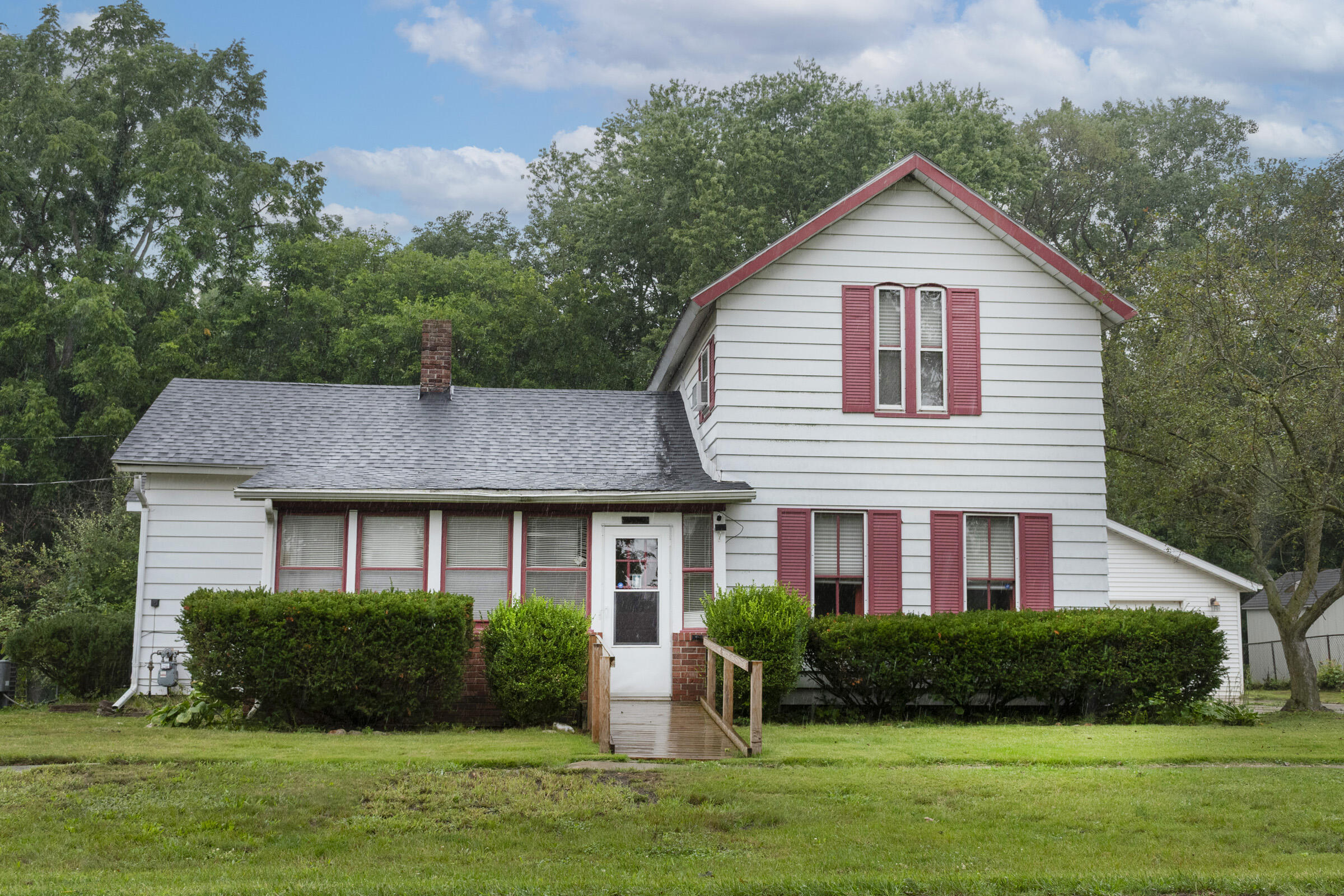 69115 Maple Street Edwardsburg MI 49112