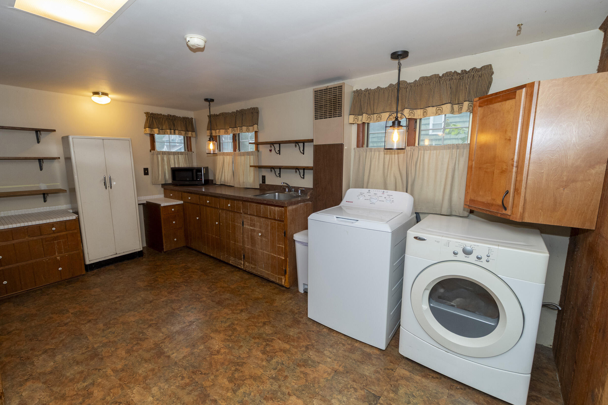 69115 Maple Street Edwardsburg MI 49112