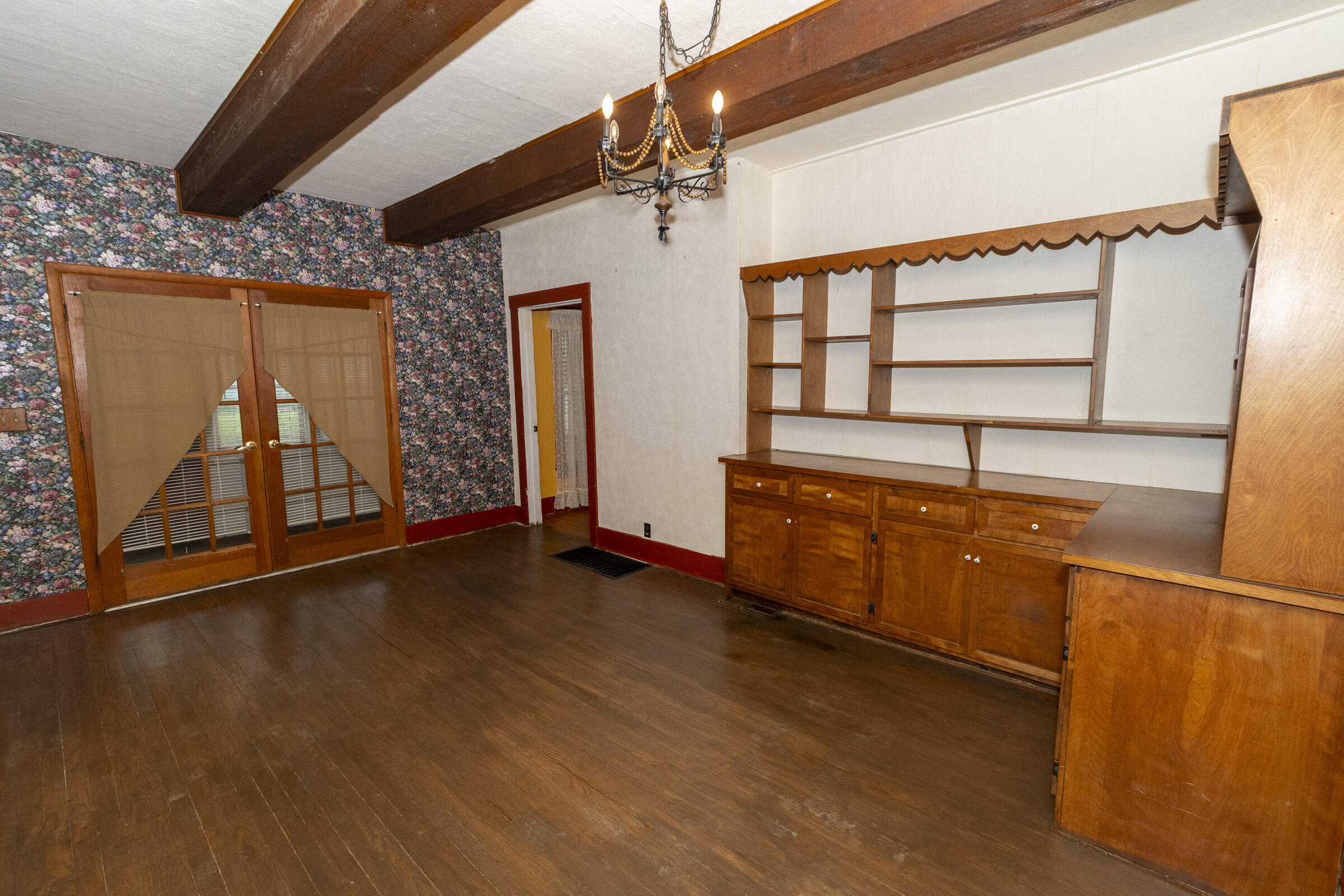 69115 Maple Street Edwardsburg MI 49112