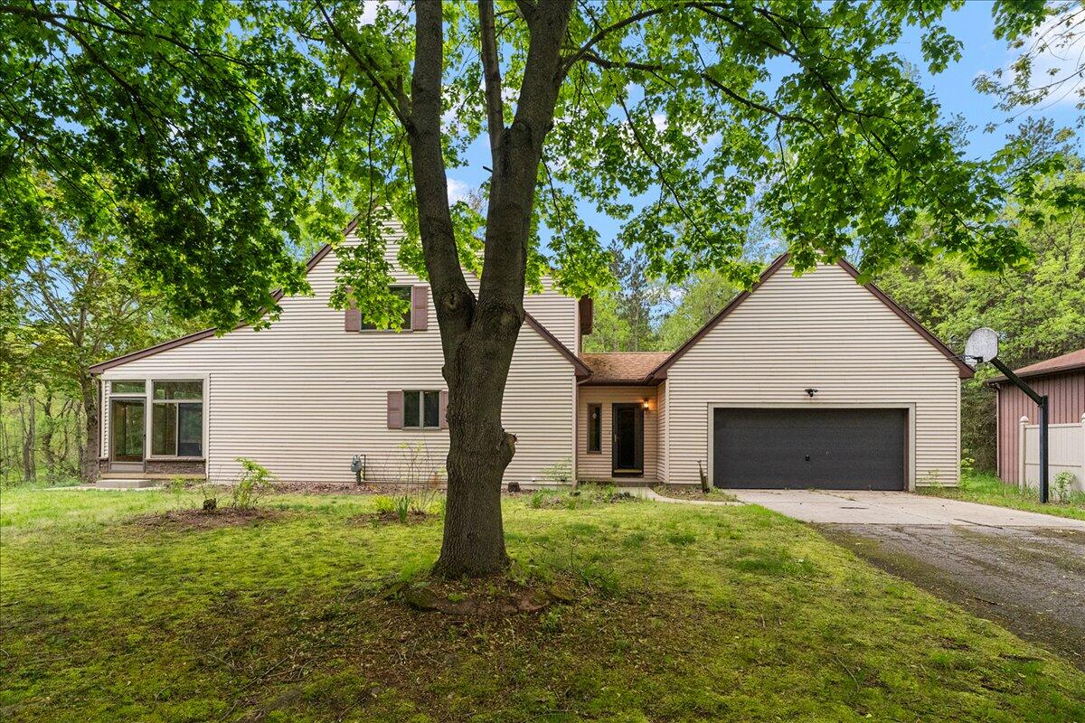 2270 Fonger Street NE Rockford MI 49341